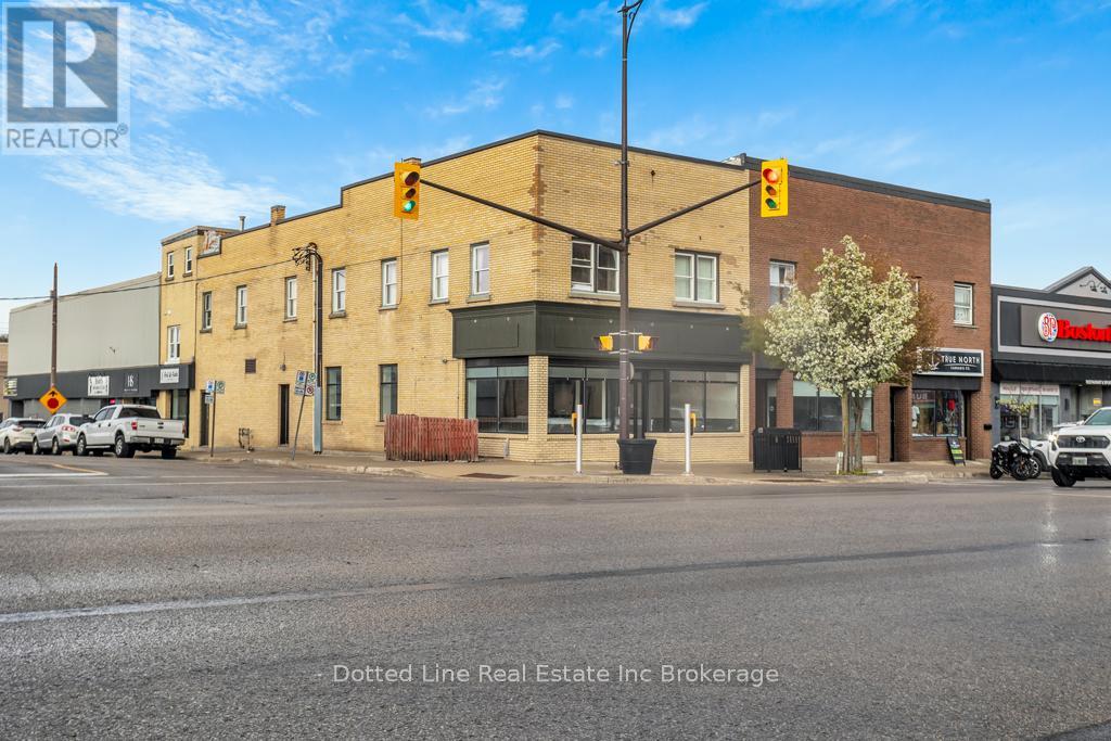 118 Broadway Street E, Tillsonburg, Ontario N4G 3P6 - Photo 1 - X13474432