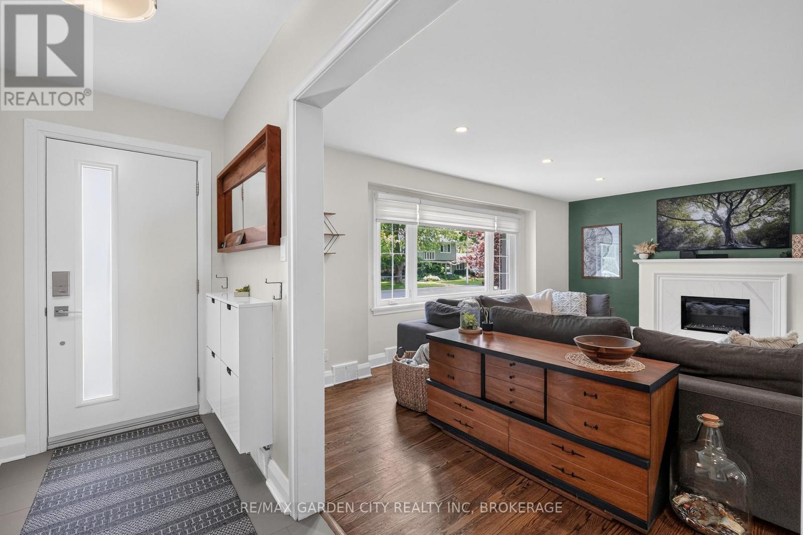 118 Riverdale Drive, St. Catharines, Ontario  L2R 4C2 - Photo 4 - X13472662