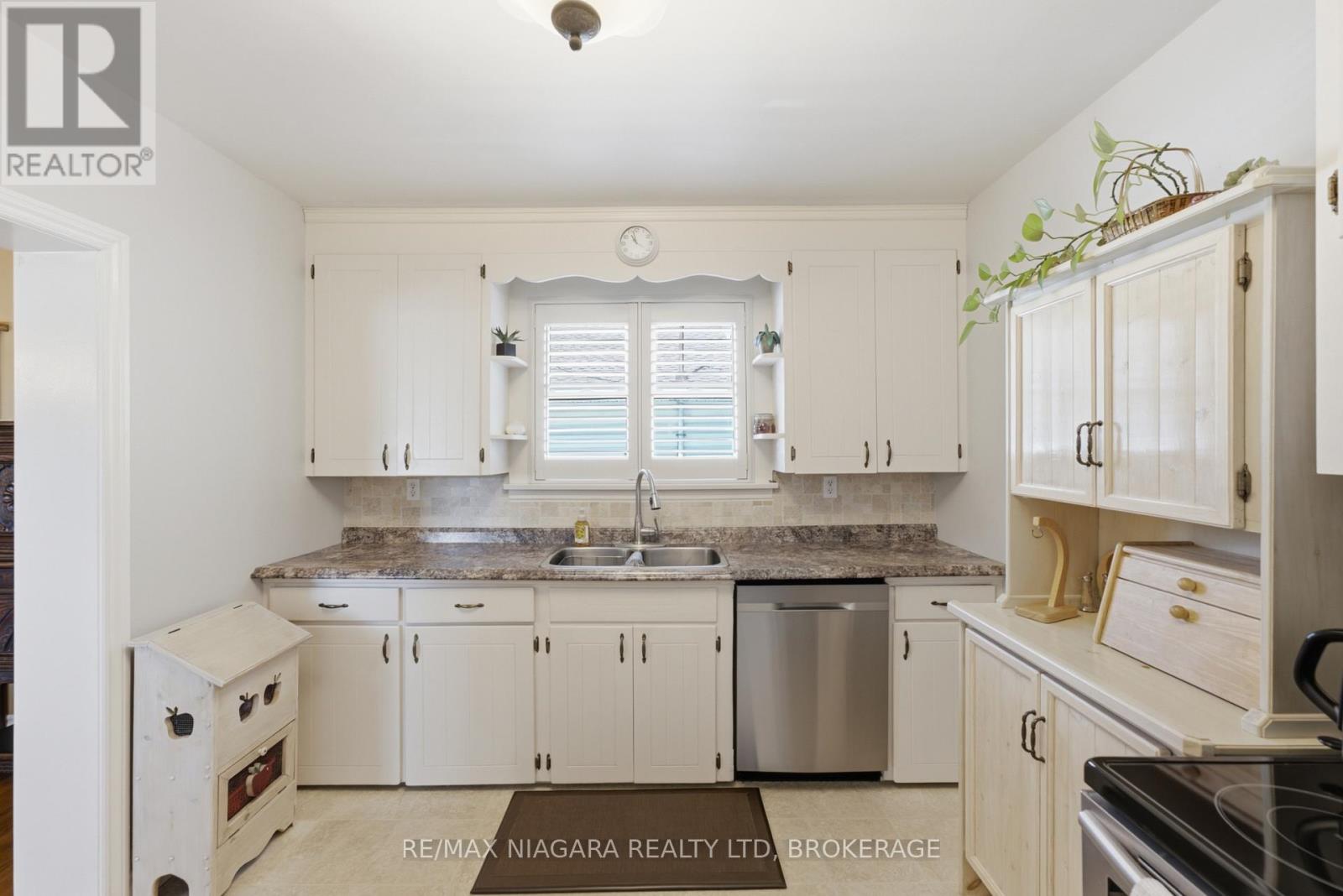 323 St Paul Street W, St. Catharines, Ontario  L2S 2E8 - Photo 8 - X13473418
