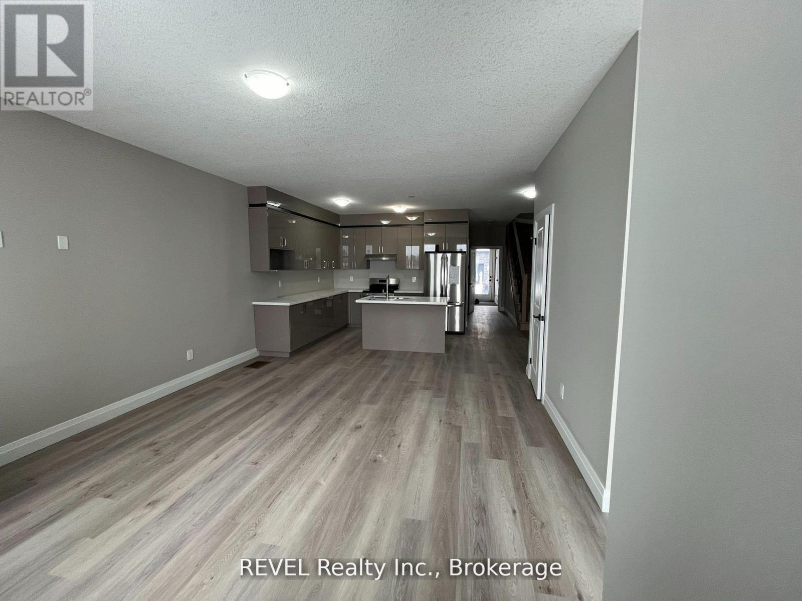 16 Keystone Trail, Welland, Ontario  L3B 0N8 - Photo 5 - X13474200