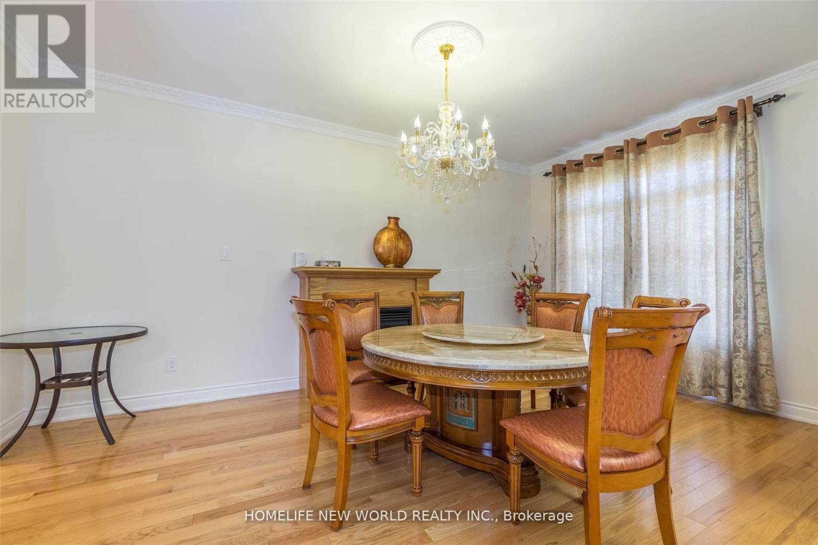 18 Danpatrick Drive, Richmond Hill, Ontario  L4S 2S7 - Photo 5 - N13475016