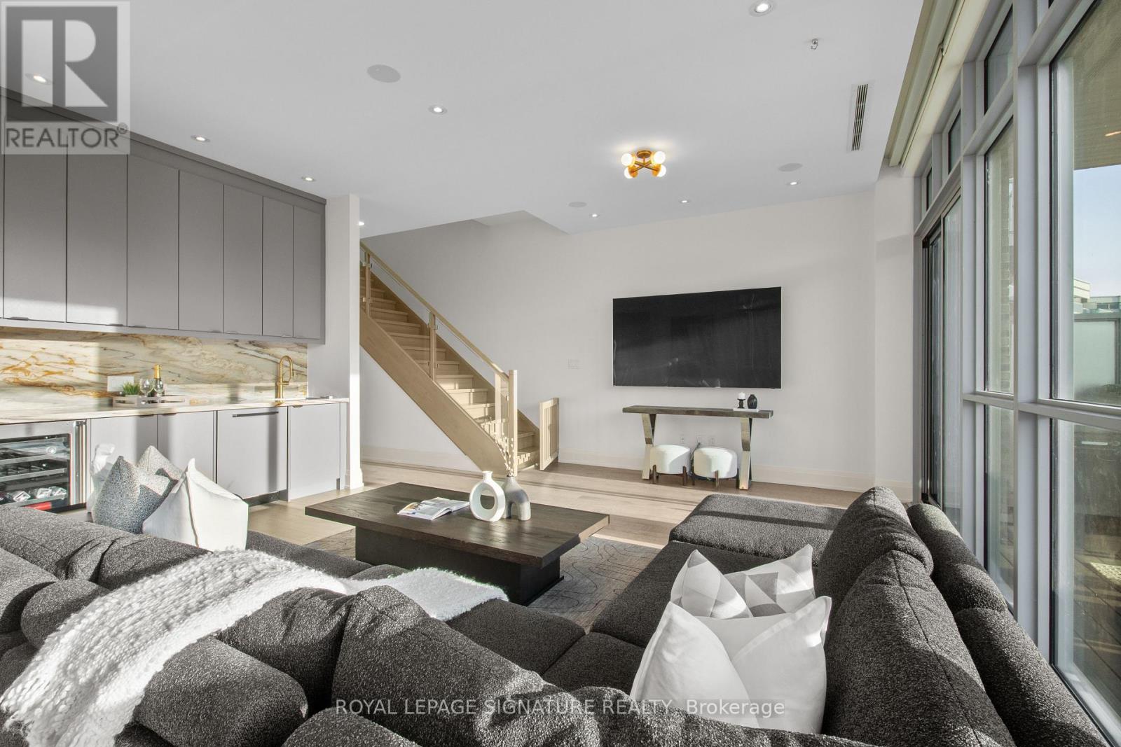 3736 Mangusta Court, Innisfil, Ontario  L9S 0L5 - Photo 8 - N13475068