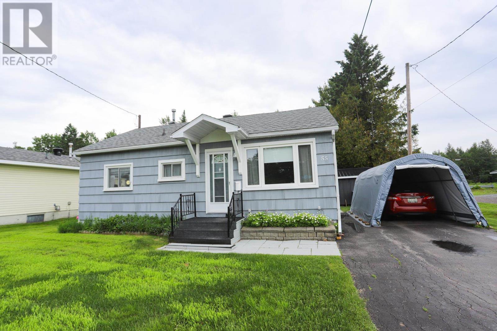 55 Manitou Dr, Sault Ste. Marie, Ontario  P6B 5K4 - Photo 2 - SM261534