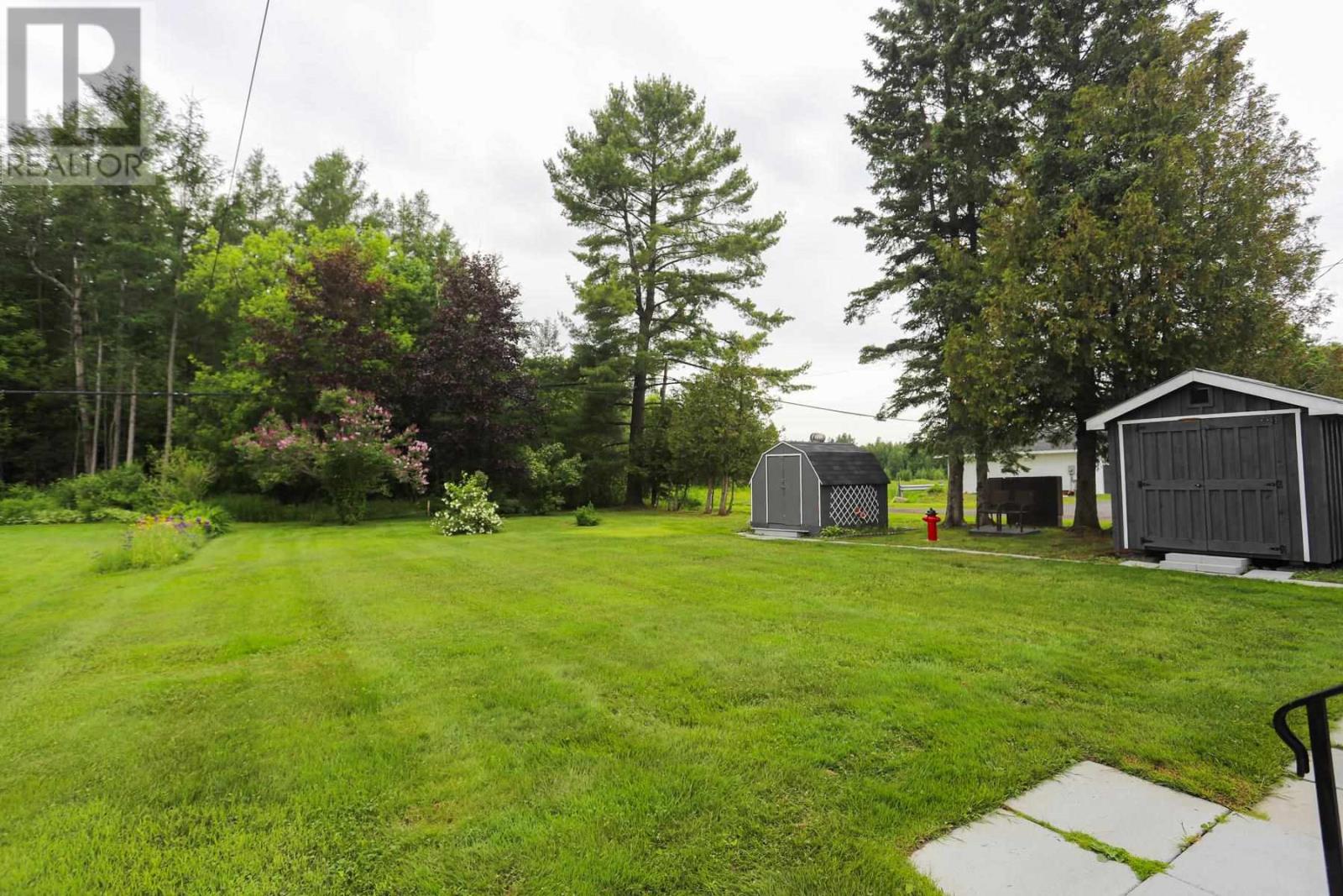 55 Manitou Dr, Sault Ste. Marie, Ontario  P6B 5K4 - Photo 33 - SM261534