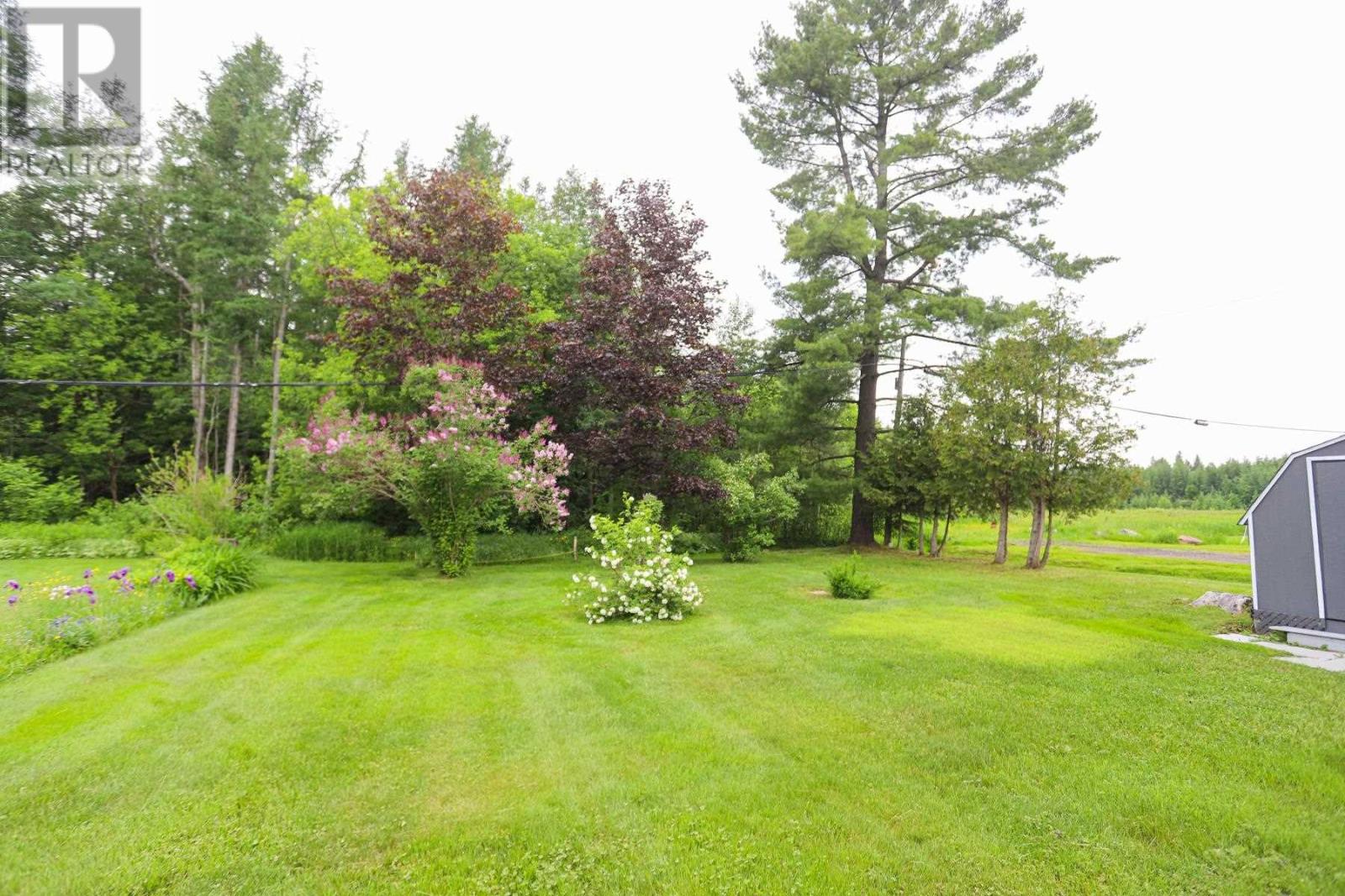 55 Manitou Dr, Sault Ste. Marie, Ontario  P6B 5K4 - Photo 35 - SM261534
