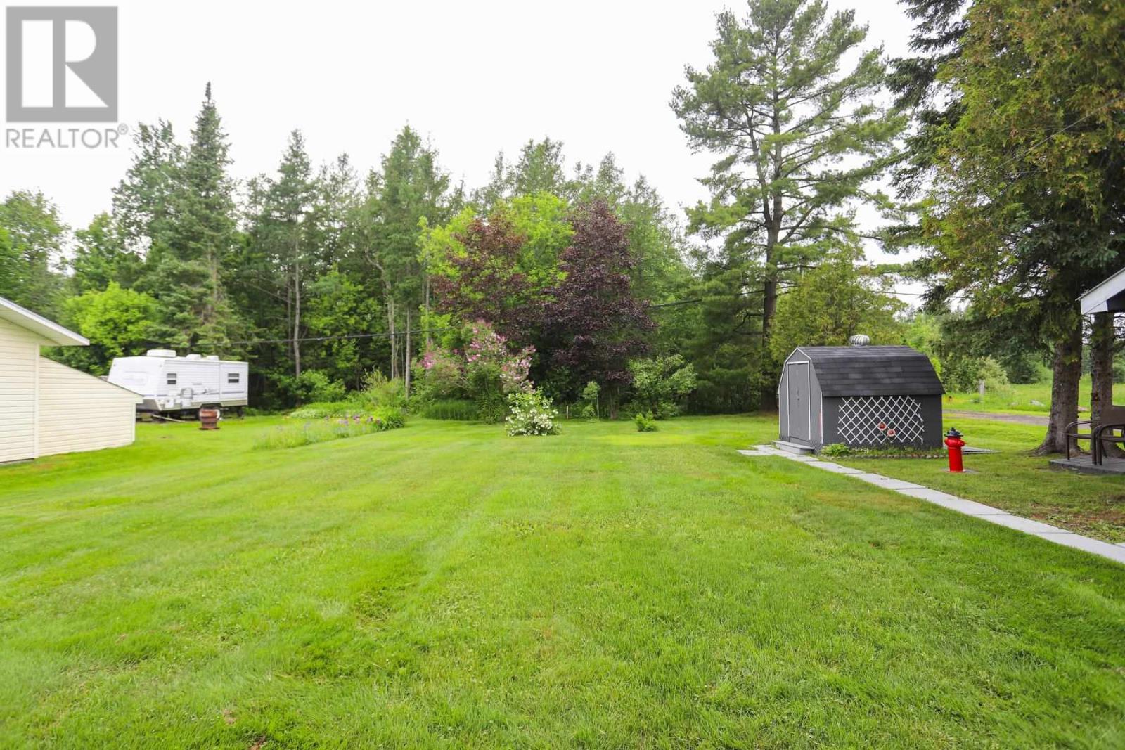 55 Manitou Dr, Sault Ste. Marie, Ontario  P6B 5K4 - Photo 32 - SM261534