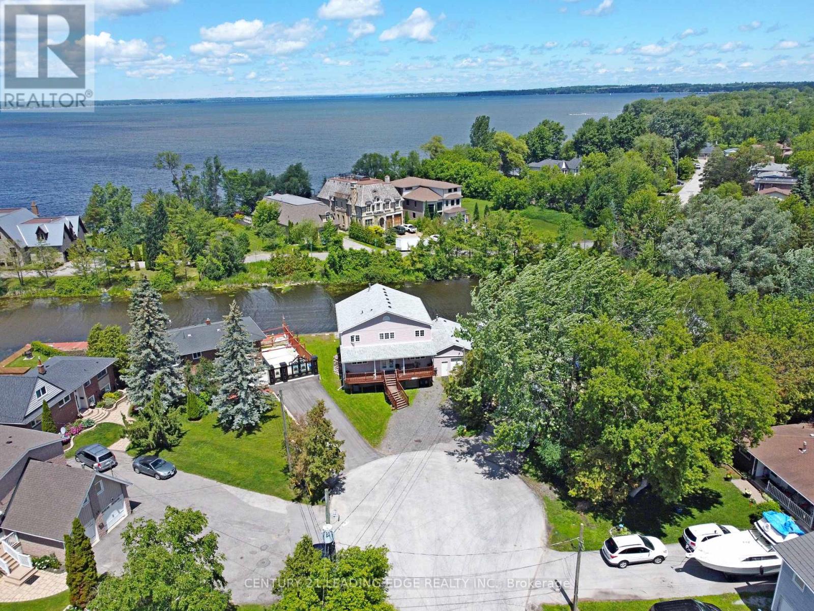 27 ROBERT STREET, Georgina, Ontario