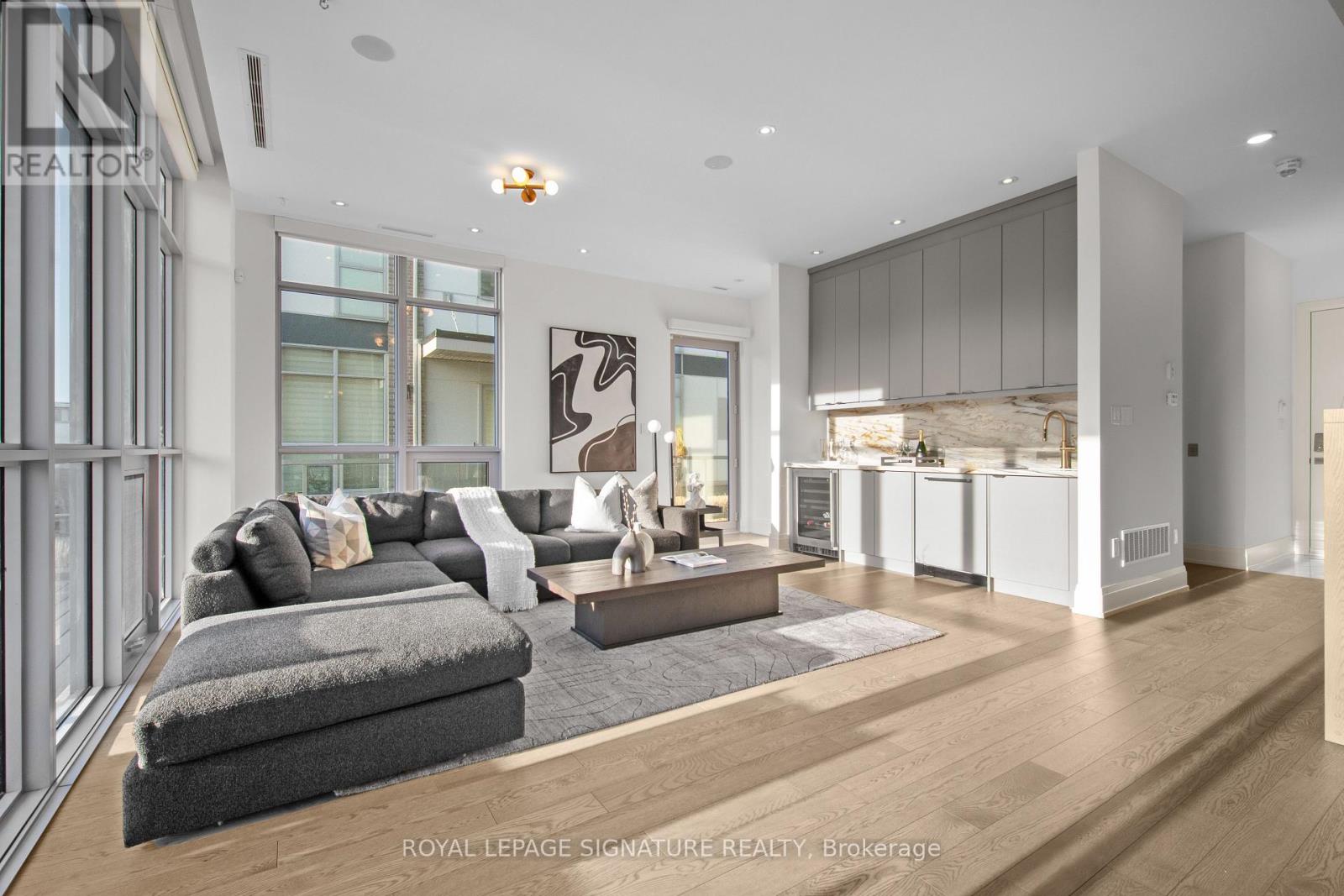 3736 Mangusta Court, Innisfil, Ontario  L9S 0L5 - Photo 6 - N13475068