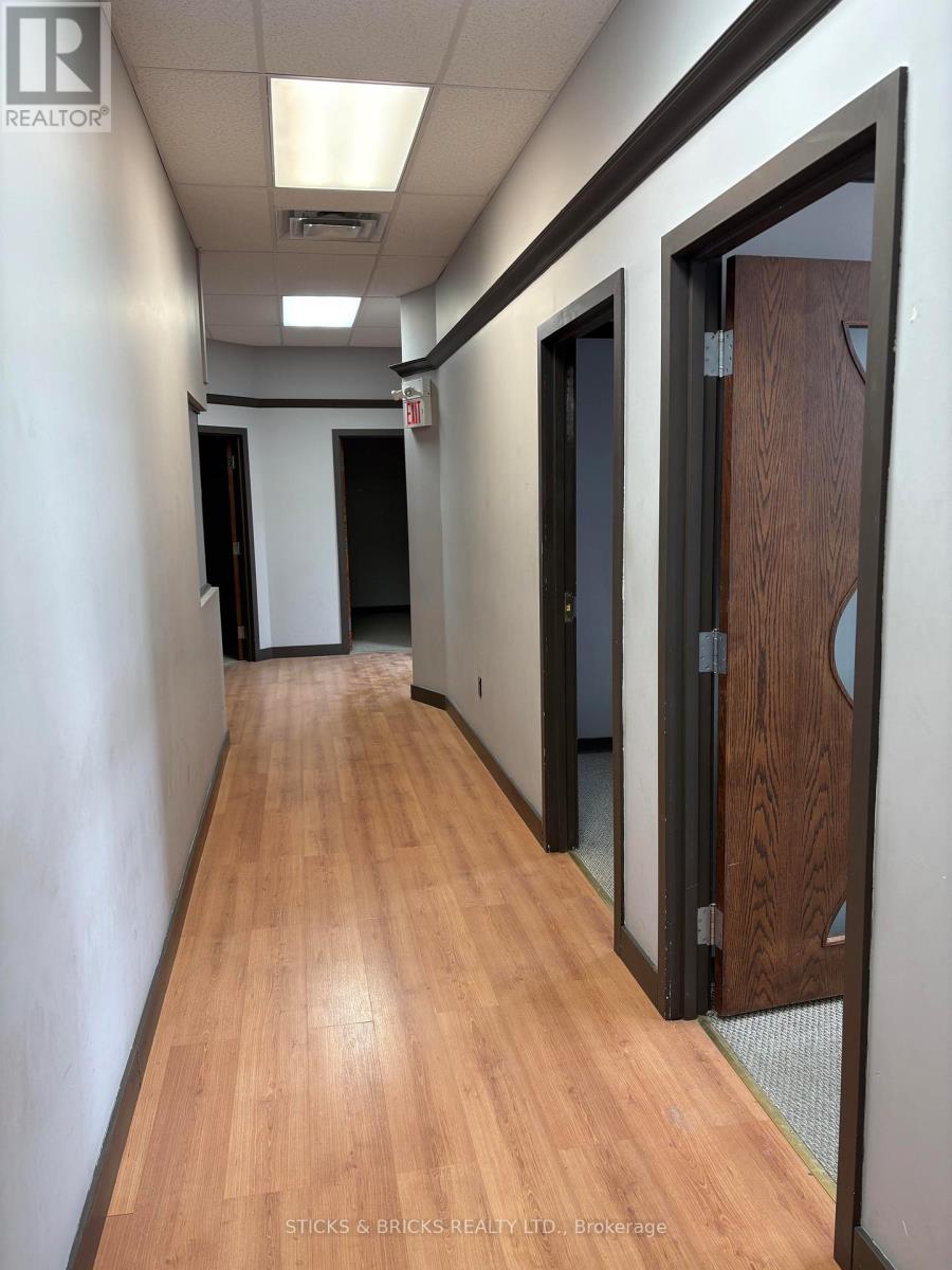 203 - 4673 Ontario Avenue, Niagara Falls, Ontario  L2E 3R1 - Photo 4 - X13474712