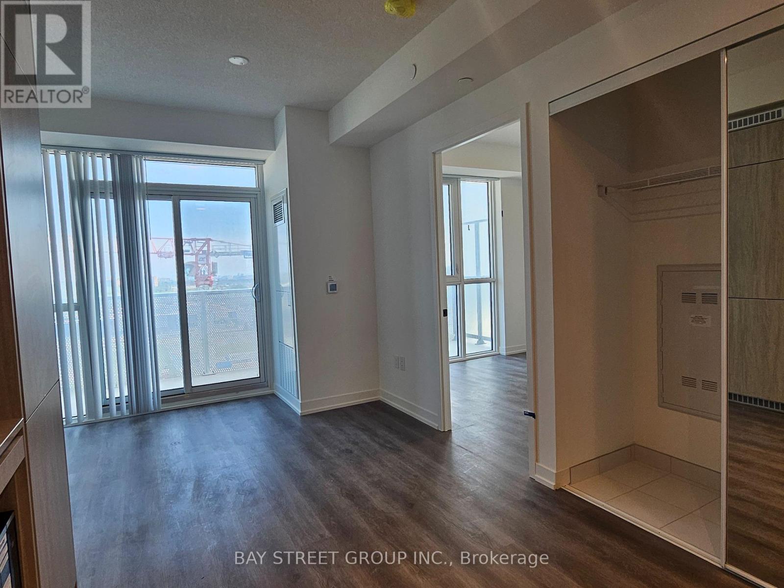 1611 - 28 Interchange Way, Vaughan (Vaughan Corporate Centre), Ontario  L4K 0P8 - Photo 10 - N13475268