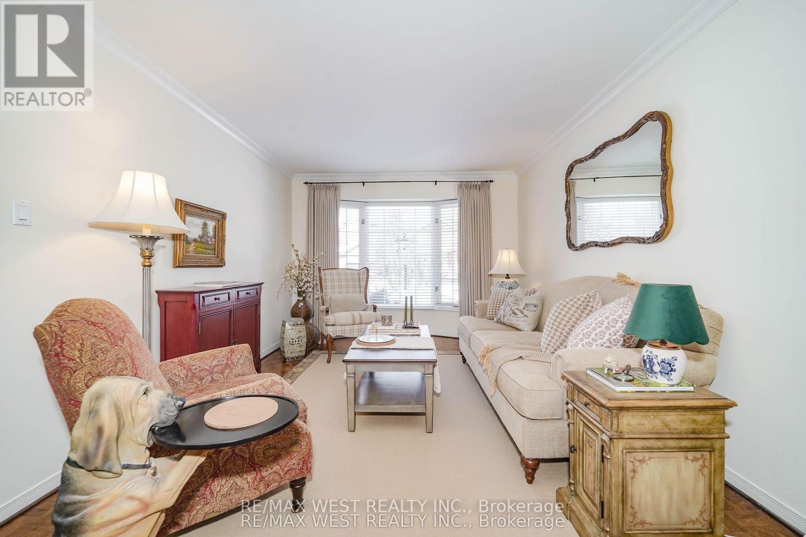 43 Summitcrest Drive, Richmond Hill, Ontario  L4S 1A7 - Photo 8 - N13475292