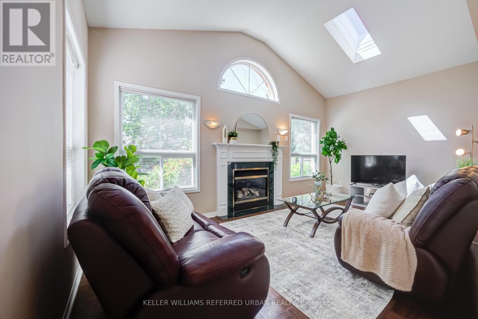 51 Belvia Drive, Vaughan, Ontario  L4K 5J6 - Photo 9 - N13475100