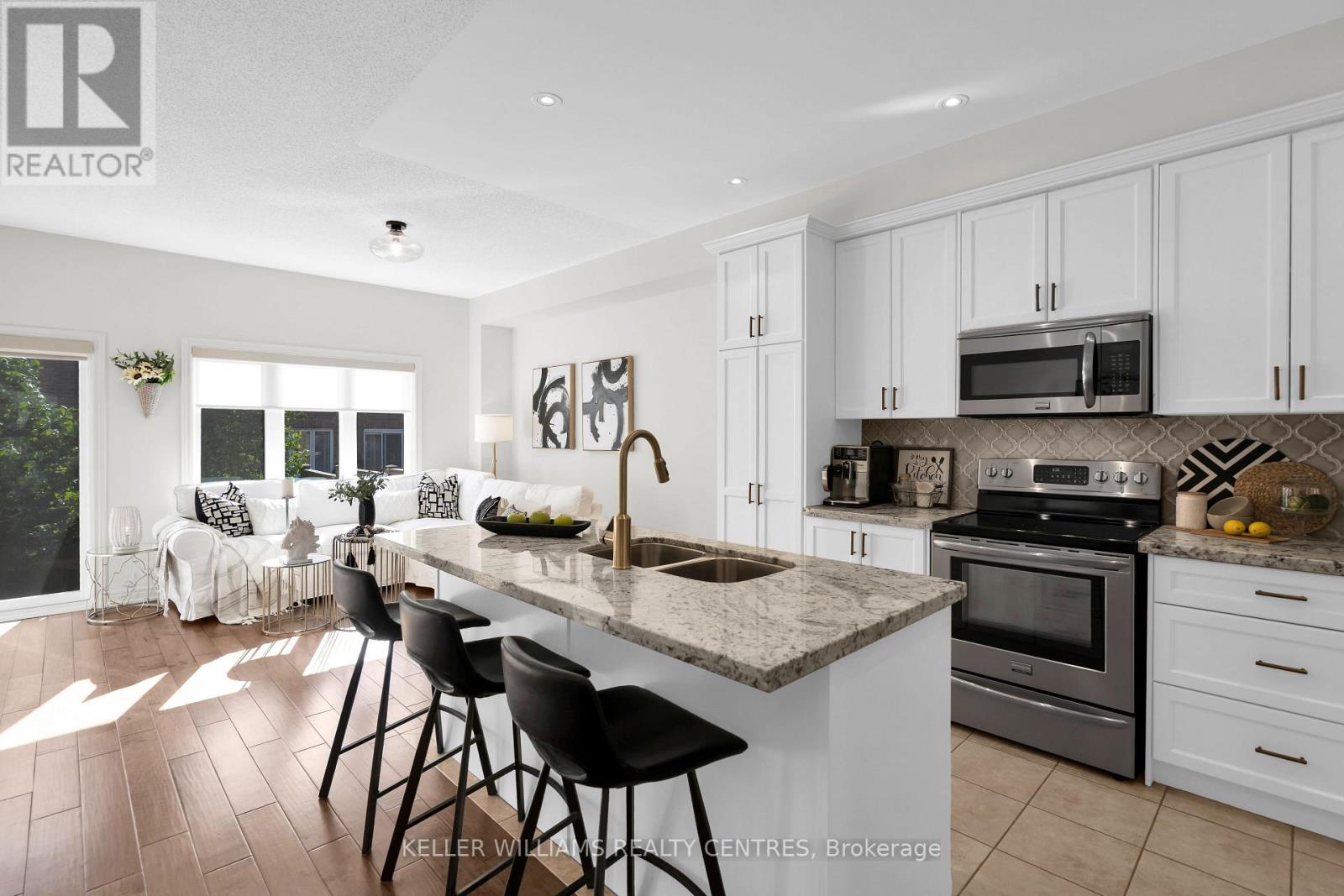 82 Scotia Road, Georgina, Ontario  L0E 1R0 - Photo 7 - N13475164