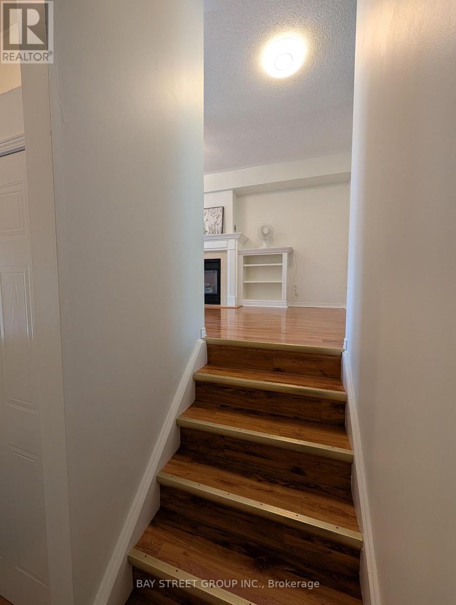 32 - 67 Rougehaven Way, Markham, Ontario  L3P 7W5 - Photo 9 - N13475176
