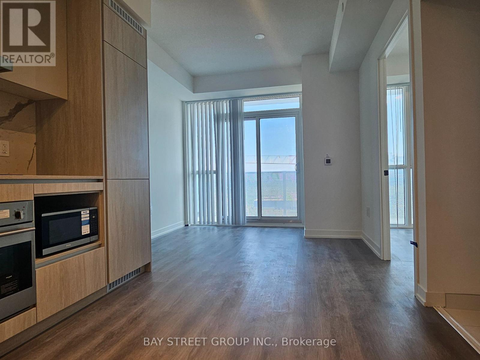 1611 - 28 Interchange Way, Vaughan (Vaughan Corporate Centre), Ontario  L4K 0P8 - Photo 7 - N13475268