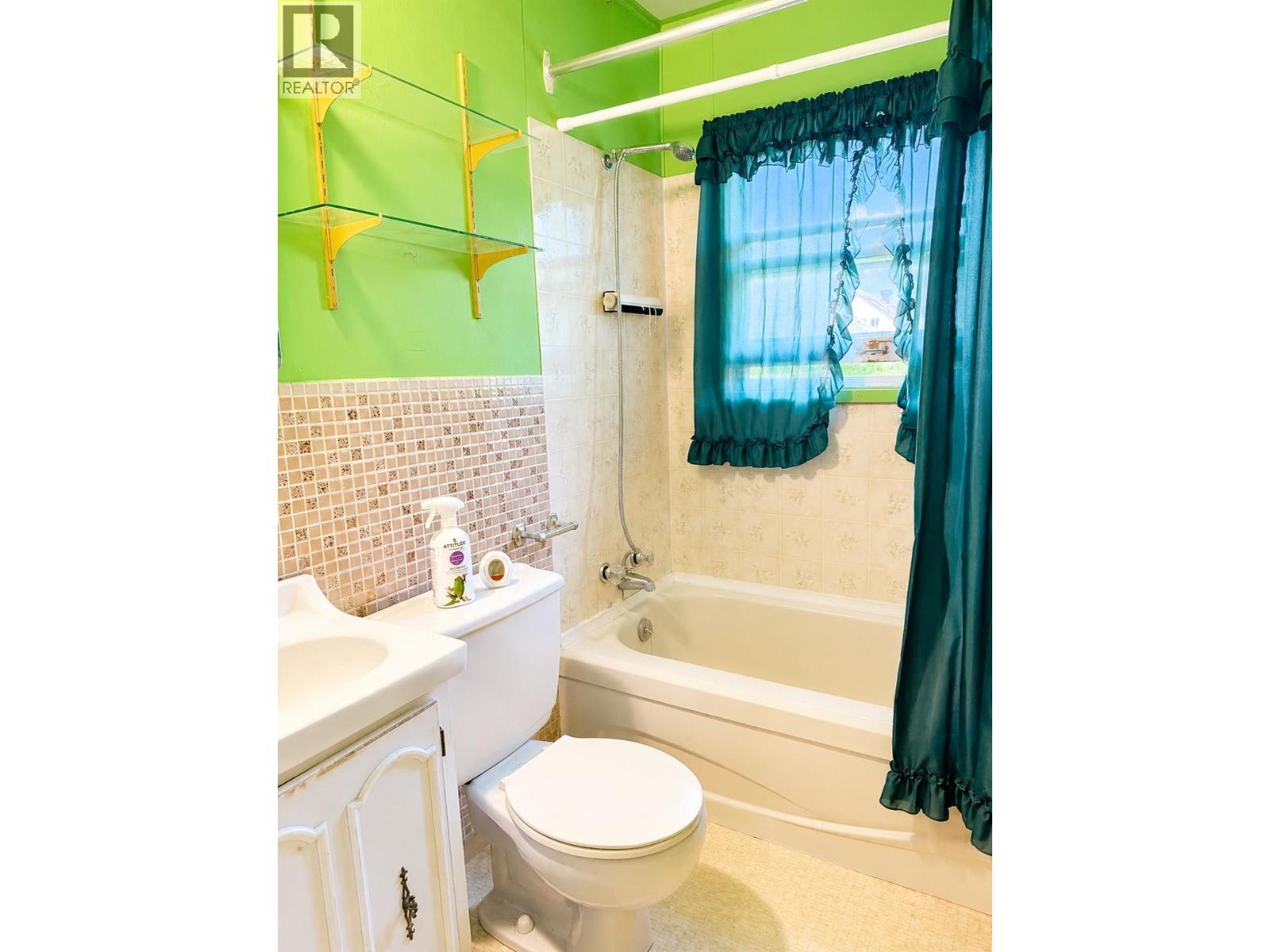 5 Brant Street, Kitimat, British Columbia  V8C 1R5 - Photo 6 - R3138603