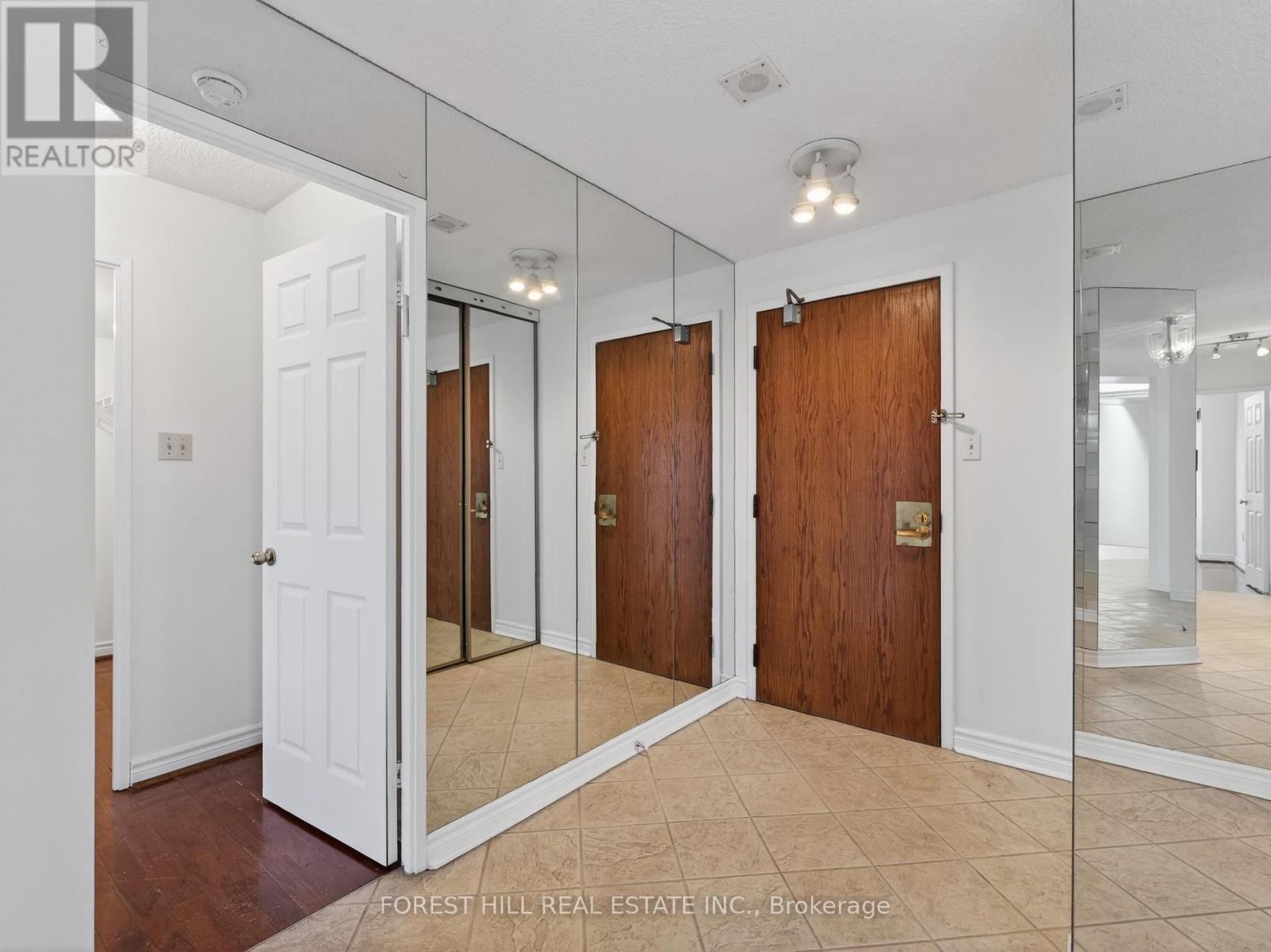 203 - 343 Clark Avenue W, Vaughan (Crestwood-Springfarm-Yorkhill), Ontario  L4J 7K5 - Photo 2 - N13475372
