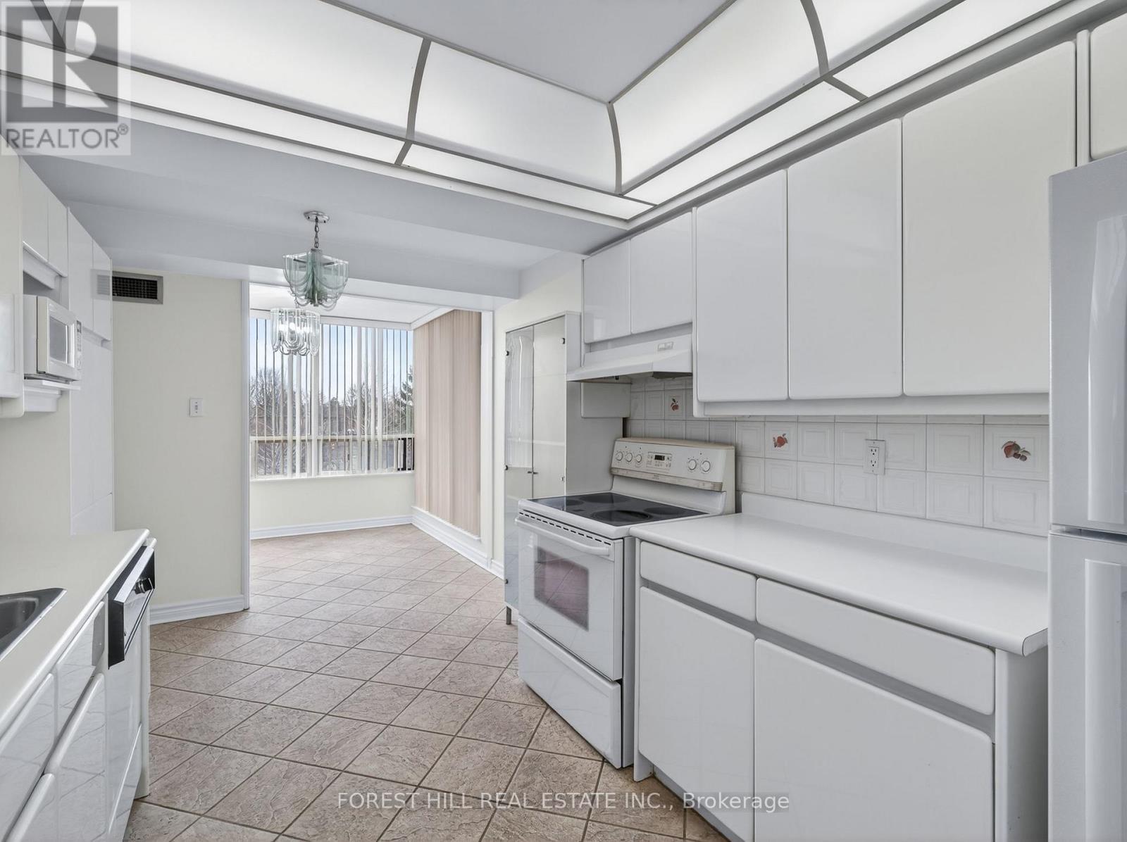 203 - 343 Clark Avenue W, Vaughan (Crestwood-Springfarm-Yorkhill), Ontario  L4J 7K5 - Photo 6 - N13475372