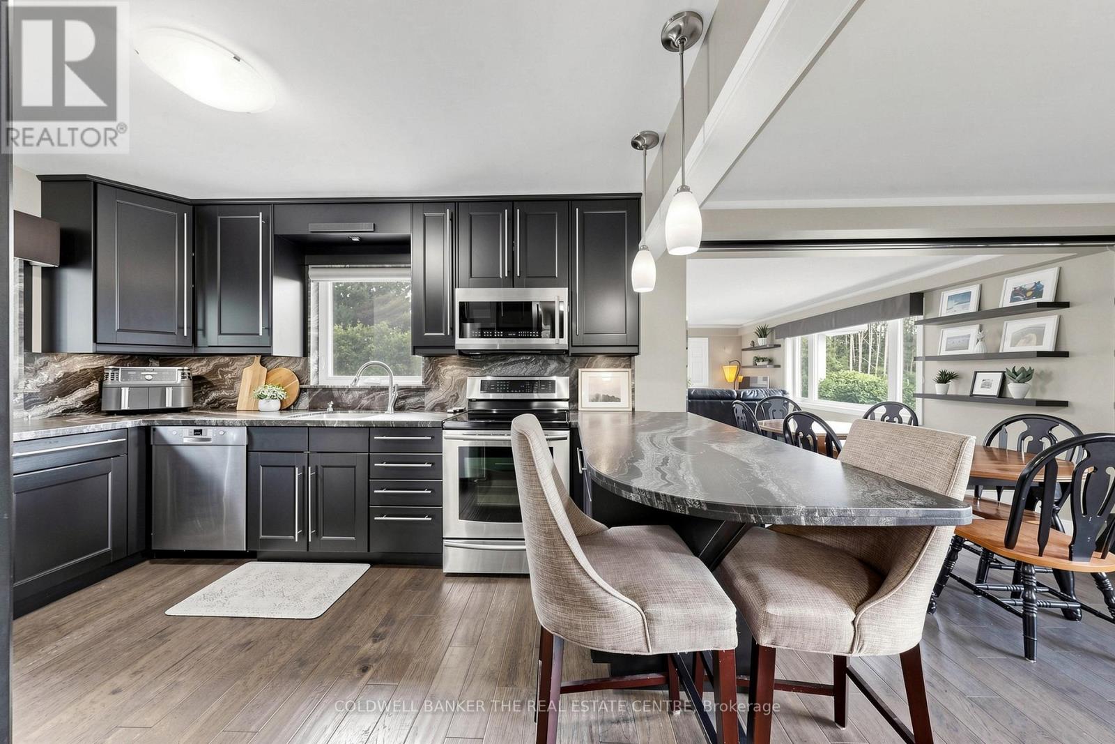 35 Parkside Drive, East Gwillimbury, Ontario  L9N 1G2 - Photo 9 - N13475416