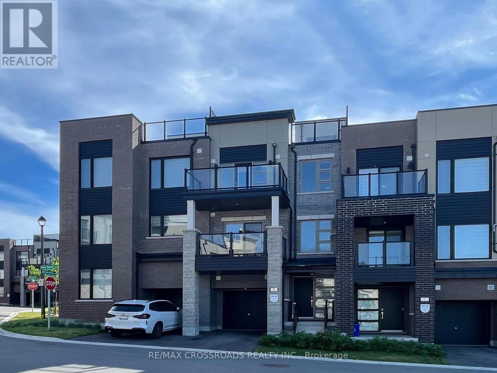 9 Oscar Steeper Lane, Markham, Ontario  L6C 3L7 - Photo 1 - N13475600