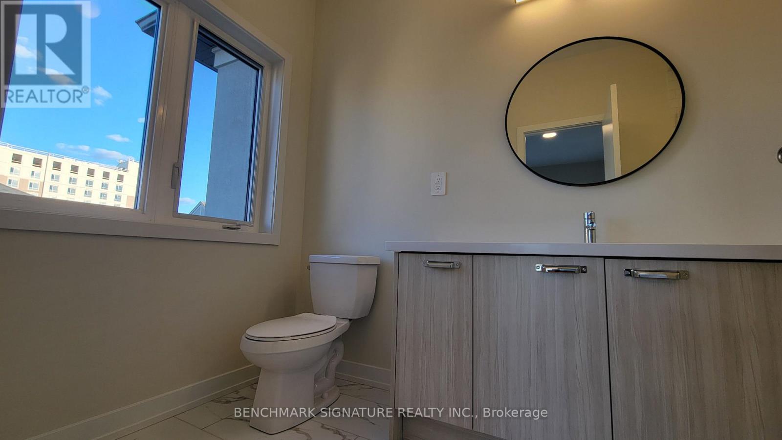 2 Chapple Lane, Richmond Hill, Ontario  L4B 0J4 - Photo 8 - N13475588