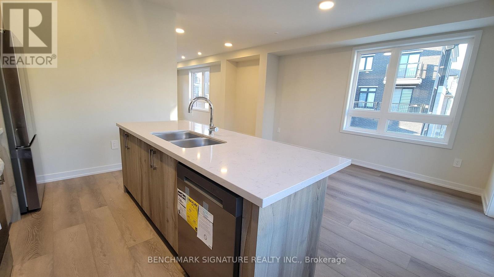 2 Chapple Lane, Richmond Hill, Ontario  L4B 0J4 - Photo 3 - N13475588