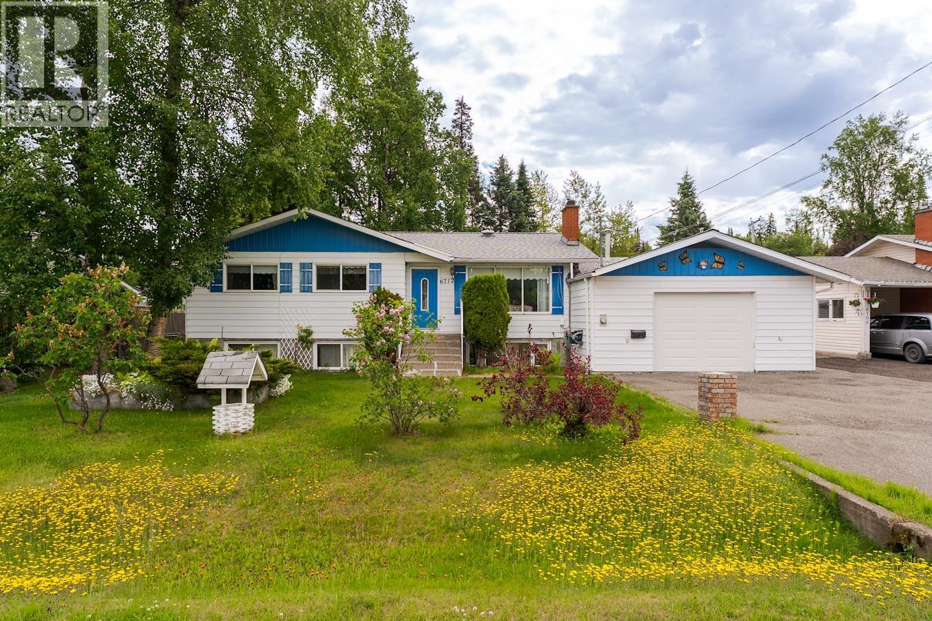 6712 LILAC CRESCENT