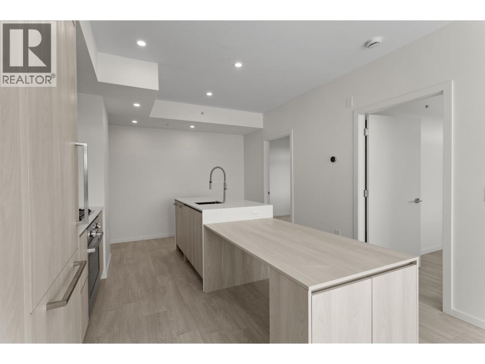 305 3264 Vanness Avenue, Vancouver, British Columbia  V5R 4V3 - Photo 6 - R3138511