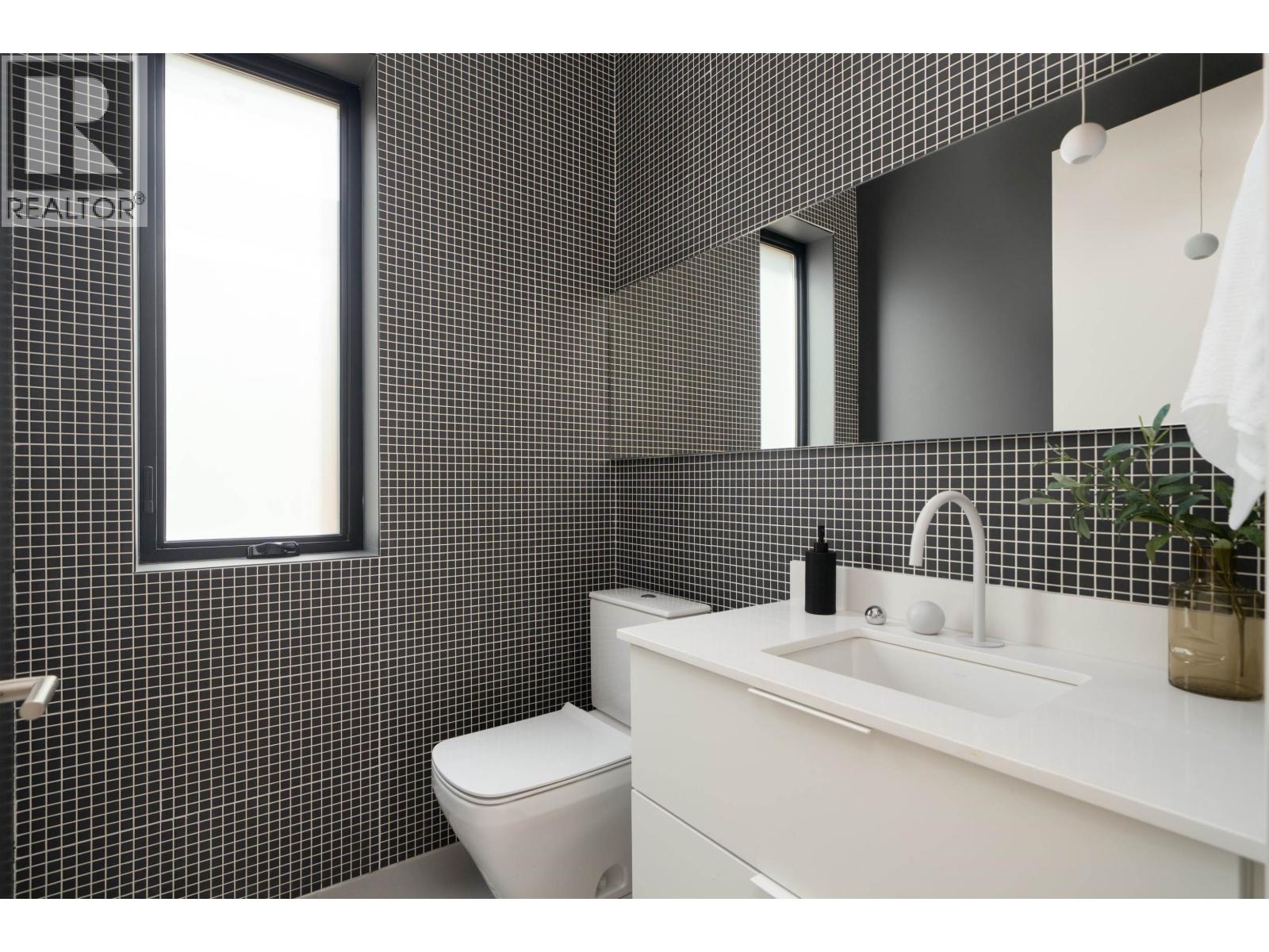2 4161 Windsor Street, Vancouver, British Columbia  V5V 4P2 - Photo 12 - R3138512