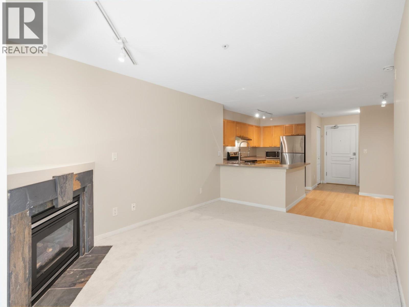 207 7383 Griffiths Drive, Burnaby, British Columbia  V5E 4M8 - Photo 2 - R3138514