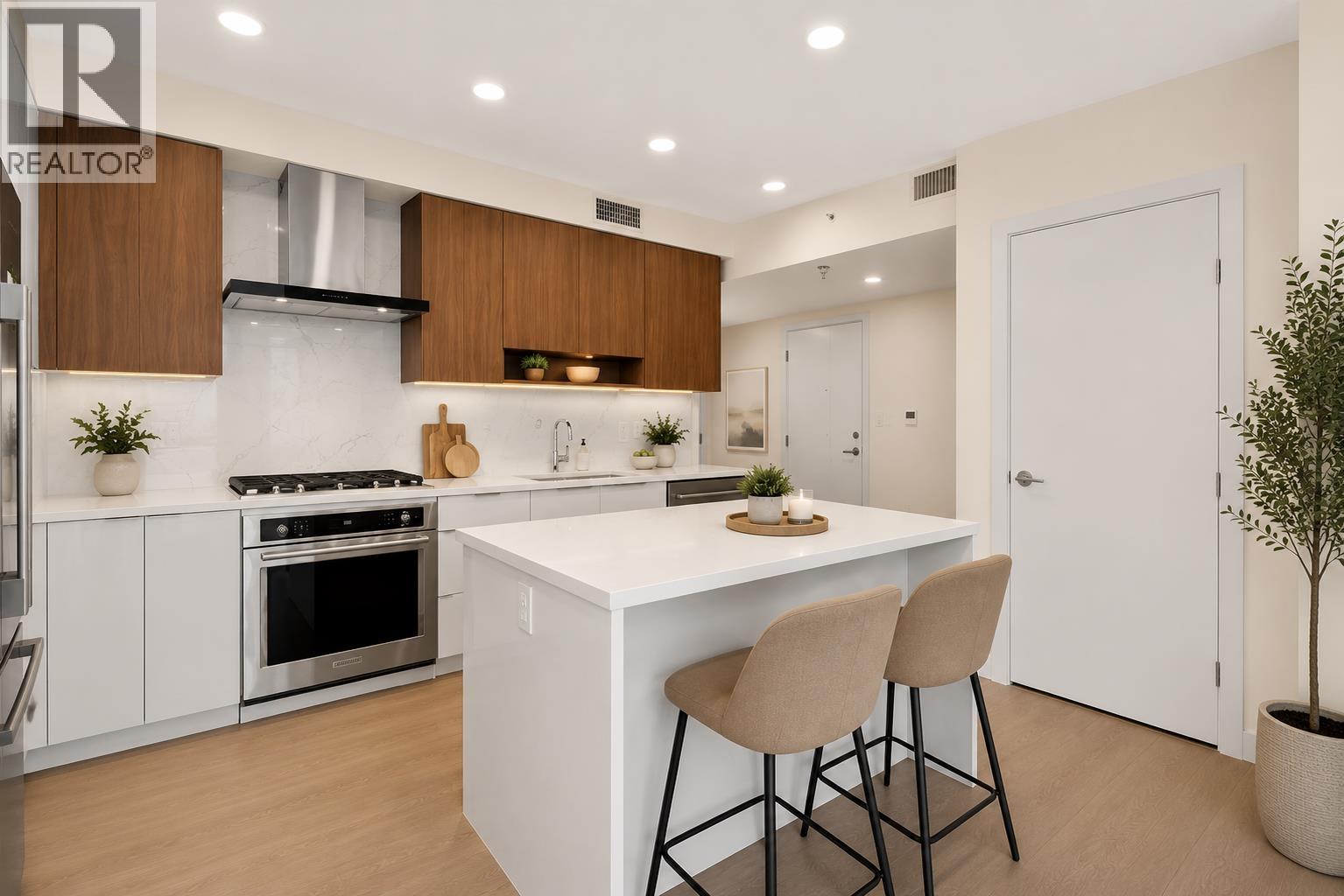405 7769 Park Crescent, Burnaby, British Columbia V3N 0J7 - Photo 4 - R3138521
