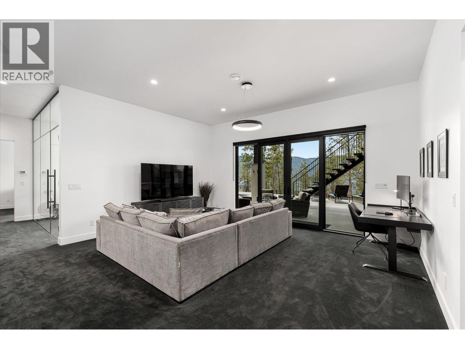 10038 Beacon Hill Drive, Lake Country, British Columbia  V4V 0A9 - Photo 38 - 10391596