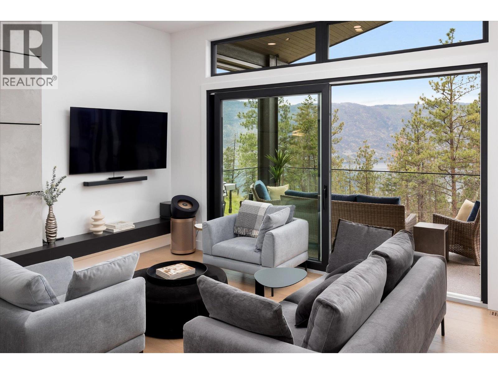10038 Beacon Hill Drive, Lake Country, British Columbia  V4V 0A9 - Photo 10 - 10391596