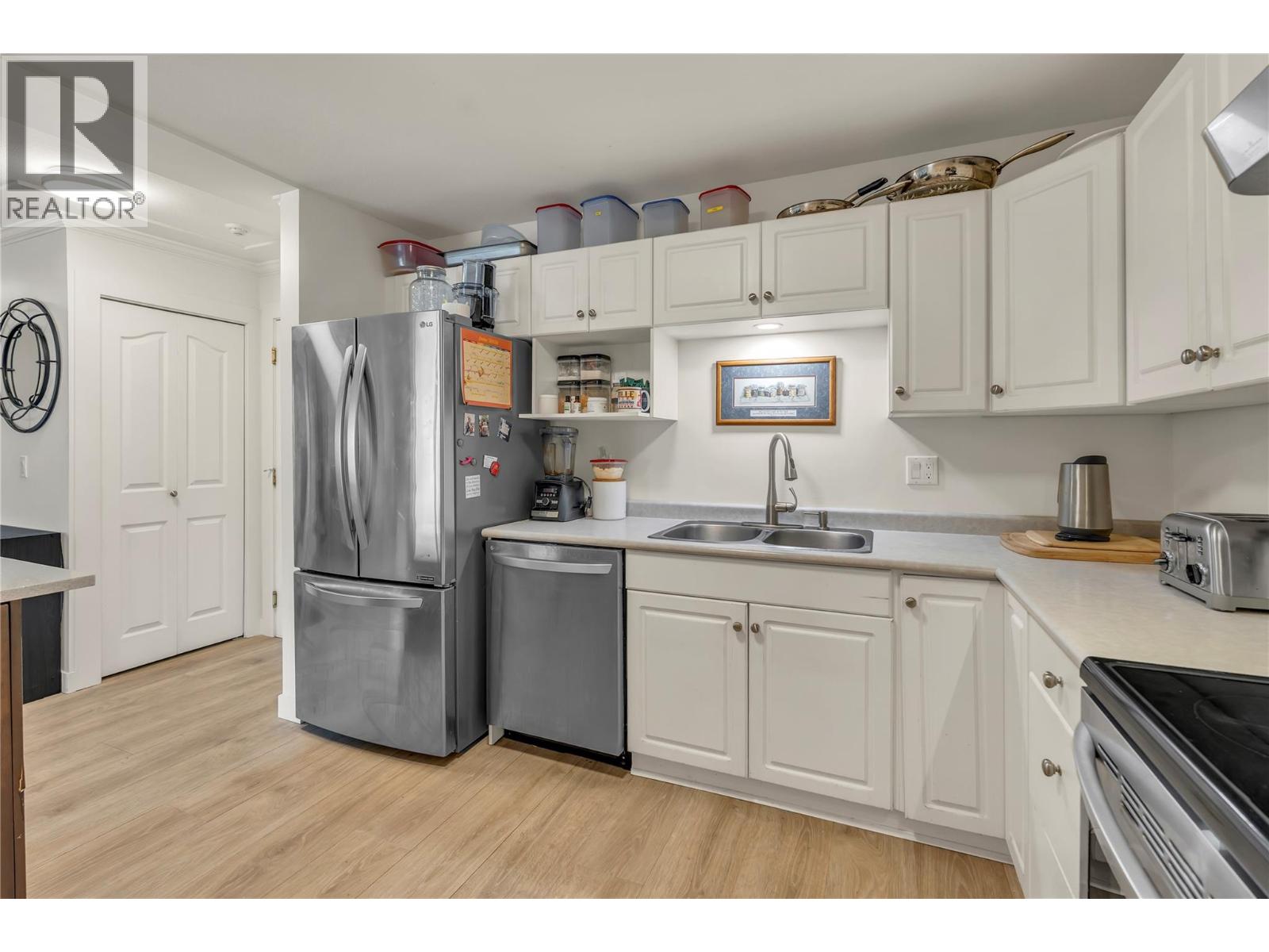 329 Rigsby Street Unit# 403, Penticton, British Columbia  V2A 5S8 - Photo 4 - 10392240