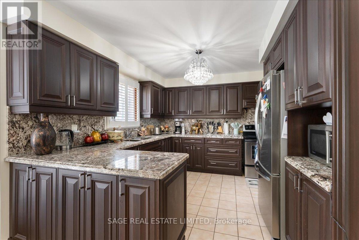 116 Butterfield Crescent, Vaughan, Ontario  L6A 1J3 - Photo 12 - N13476202