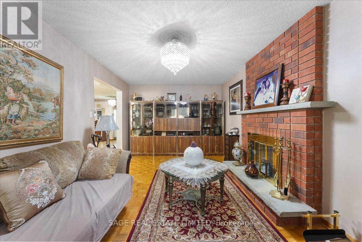 116 Butterfield Crescent, Vaughan, Ontario  L6A 1J3 - Photo 9 - N13476202