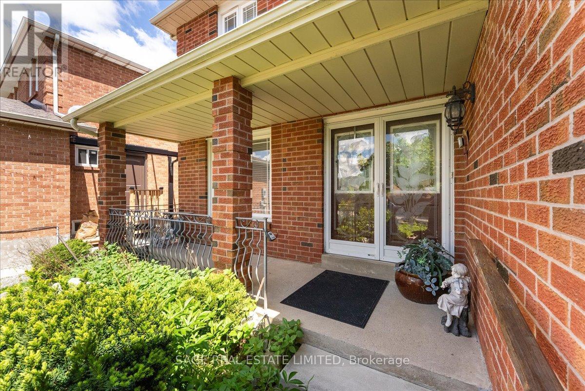 116 Butterfield Crescent, Vaughan, Ontario  L6A 1J3 - Photo 3 - N13476202