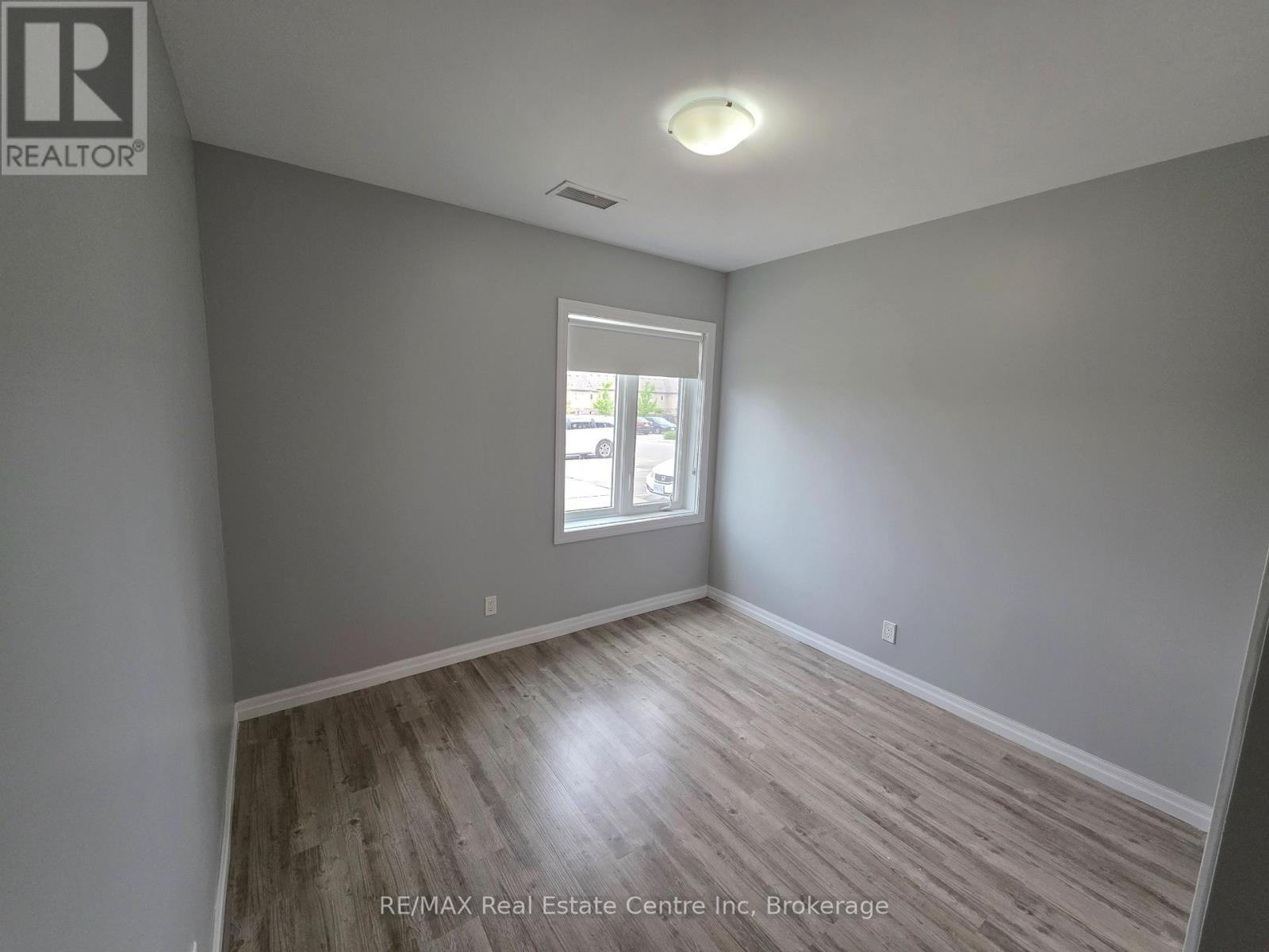 11 - 108 Summit Ridge Drive, Guelph, Ontario  N1E 0P8 - Photo 10 - X13473622