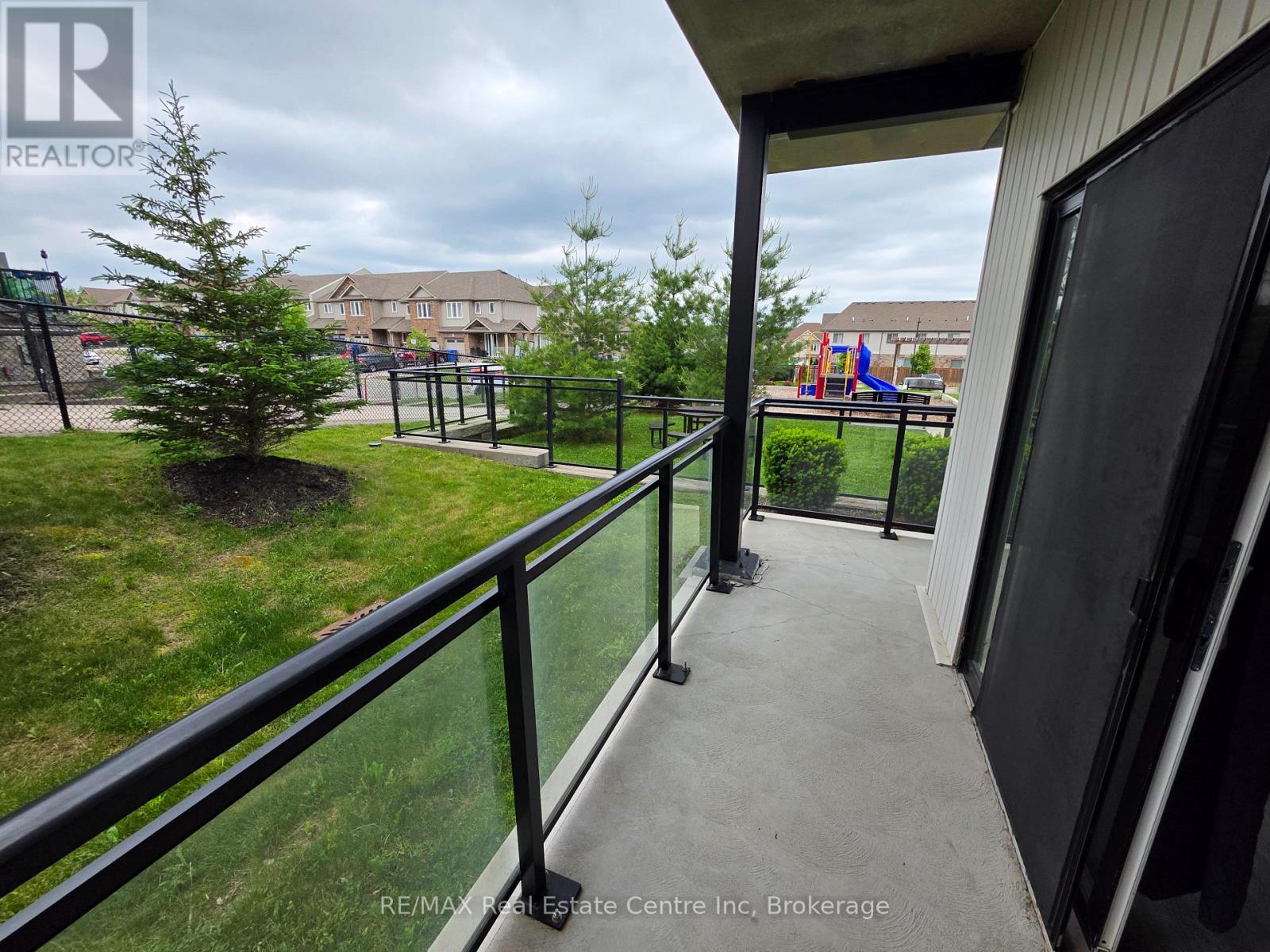 11 - 108 Summit Ridge Drive, Guelph, Ontario  N1E 0P8 - Photo 4 - X13473622
