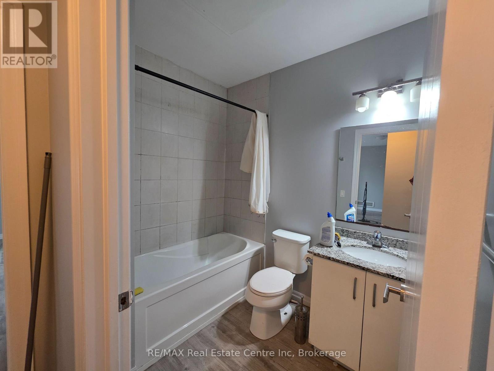 11 - 108 Summit Ridge Drive, Guelph, Ontario  N1E 0P8 - Photo 6 - X13473622