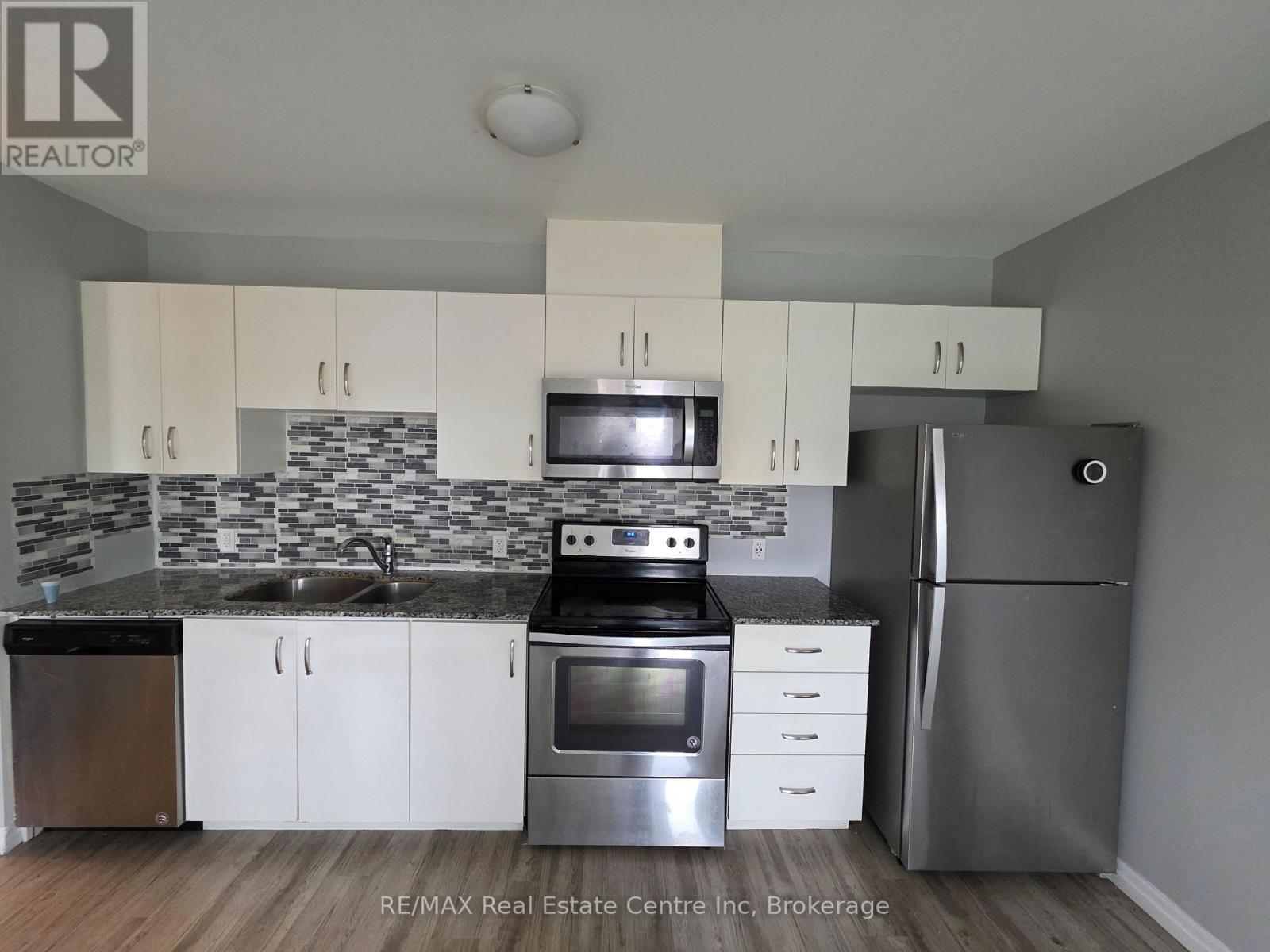 11 - 108 Summit Ridge Drive, Guelph, Ontario  N1E 0P8 - Photo 8 - X13473622