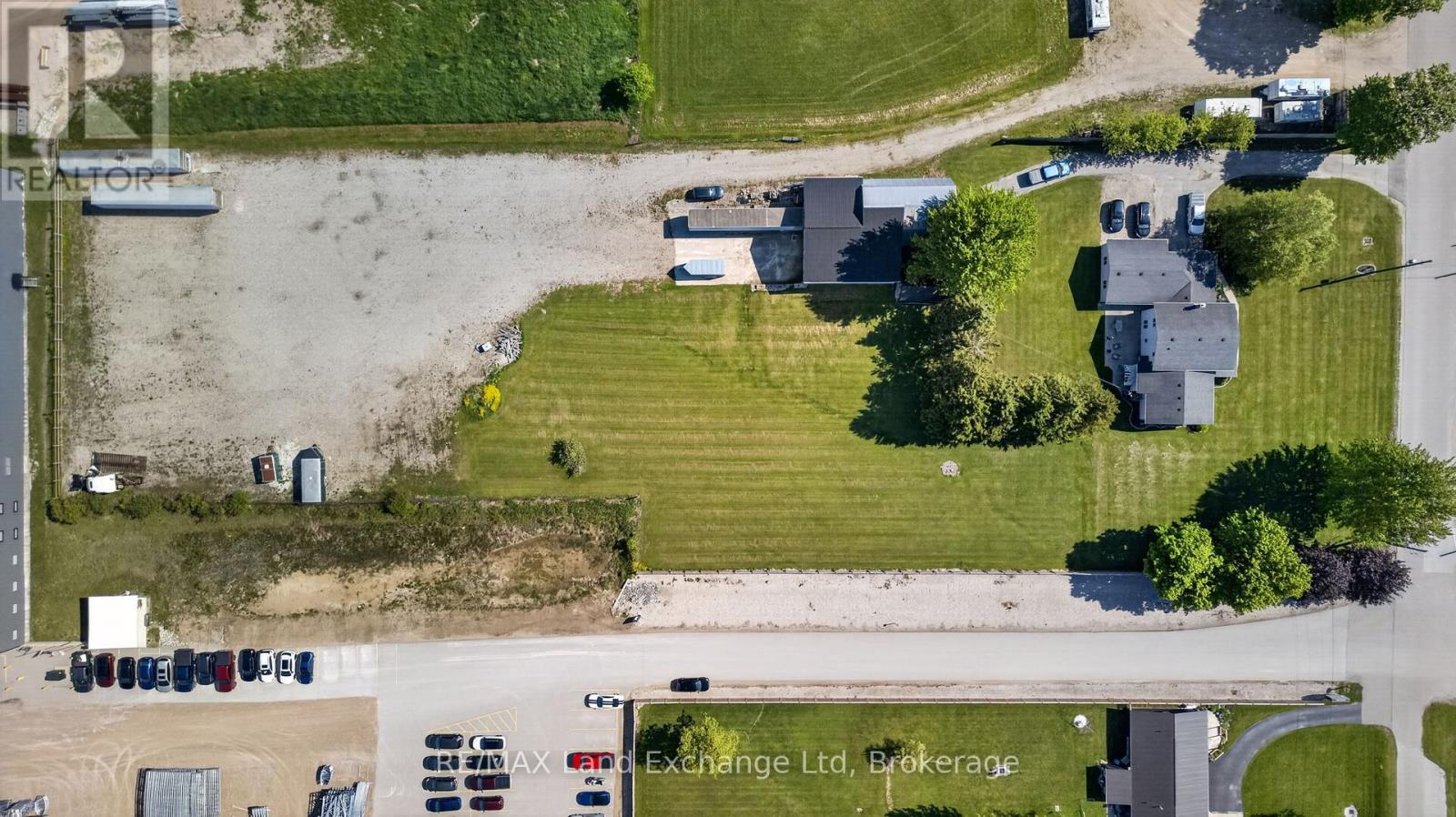 696 Josephine Street, North Huron, Ontario  N0G 2W0 - Photo 3 - X13473756