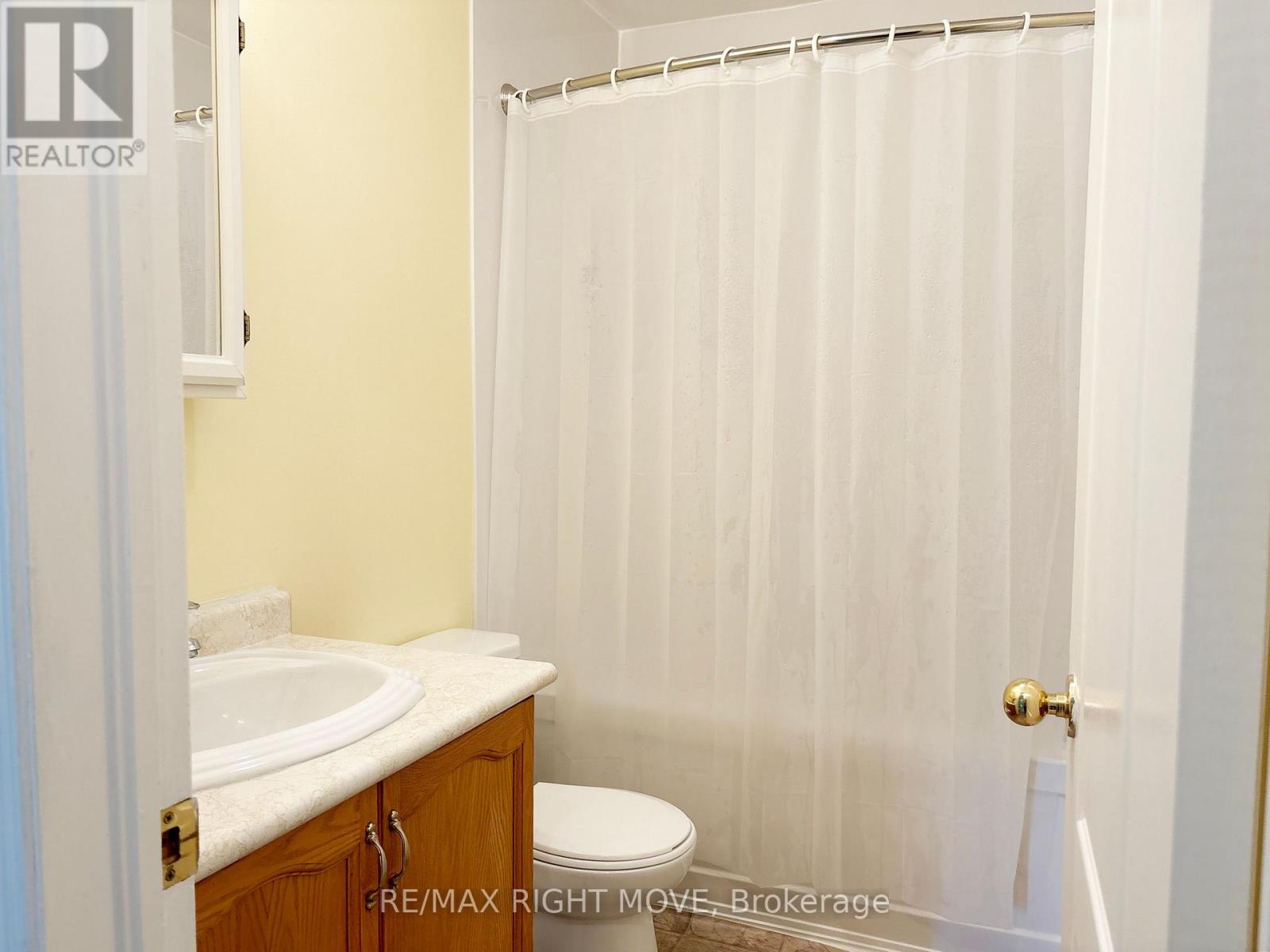 20 Christine Place, Orillia, Ontario  L3V 7P1 - Photo 9 - S13473190