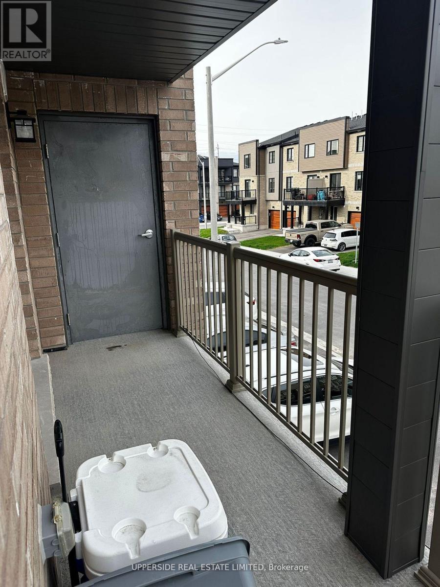 51 Hay Lane, Barrie, Ontario  L9J 0C2 - Photo 10 - S13473910