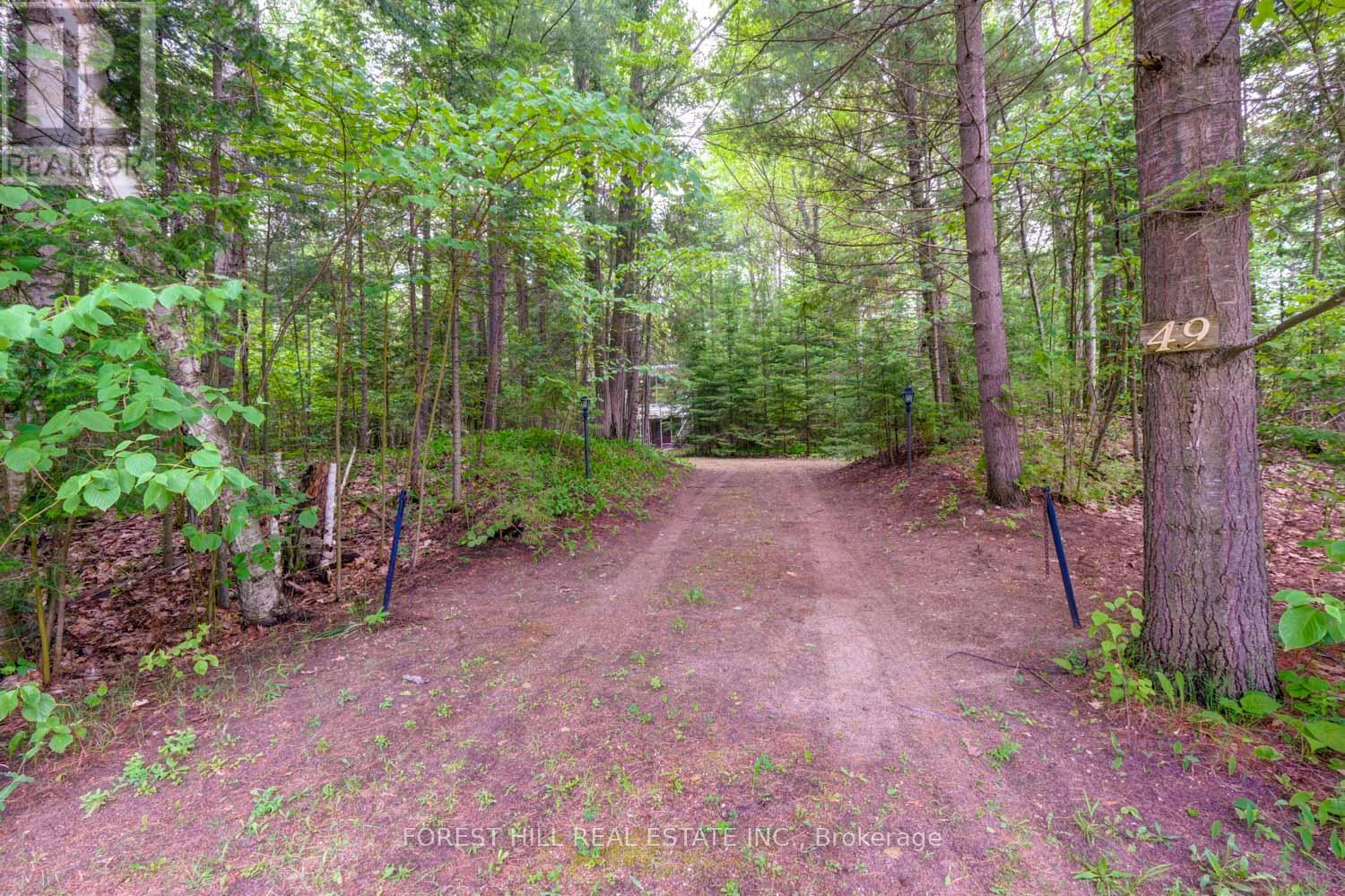 49 Leslie Street, Wasaga Beach, Ontario  L9Z 2R3 - Photo 2 - S13474528