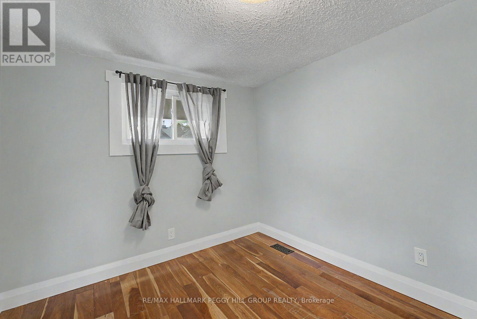 173 Dunlop Street W, Barrie, Ontario L4N 1B4 - Photo 21 - S13474354