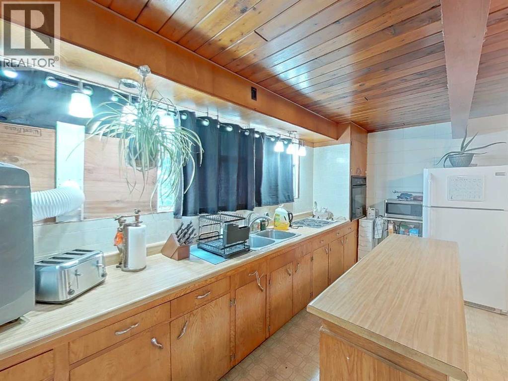 5104 47 Street, Rocky Mountain House, Alberta T4T 1M4 - Photo 6 - A2322771