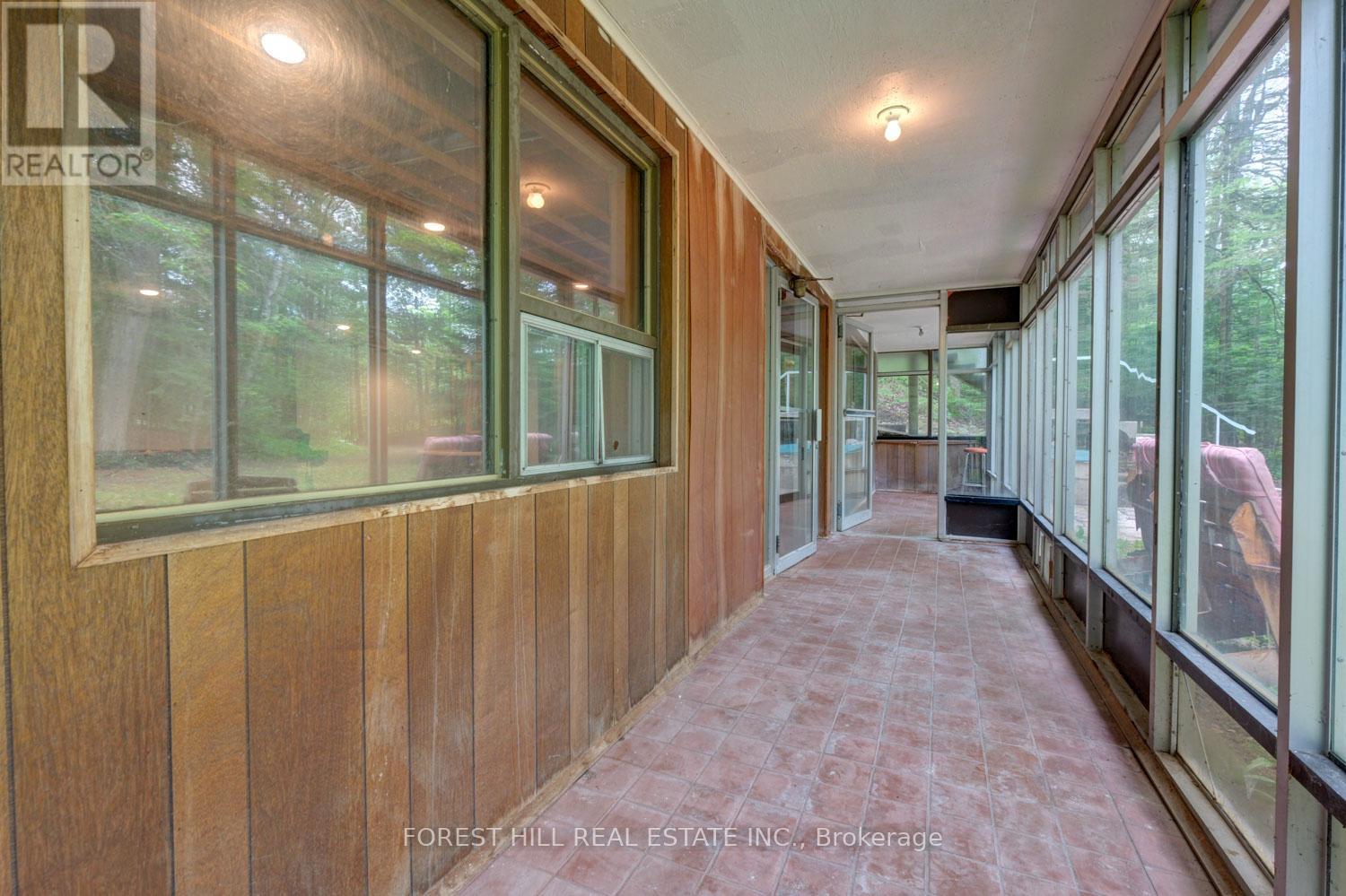 49 LESLIE STREET Wasaga Beach, ON L9Z 2R3