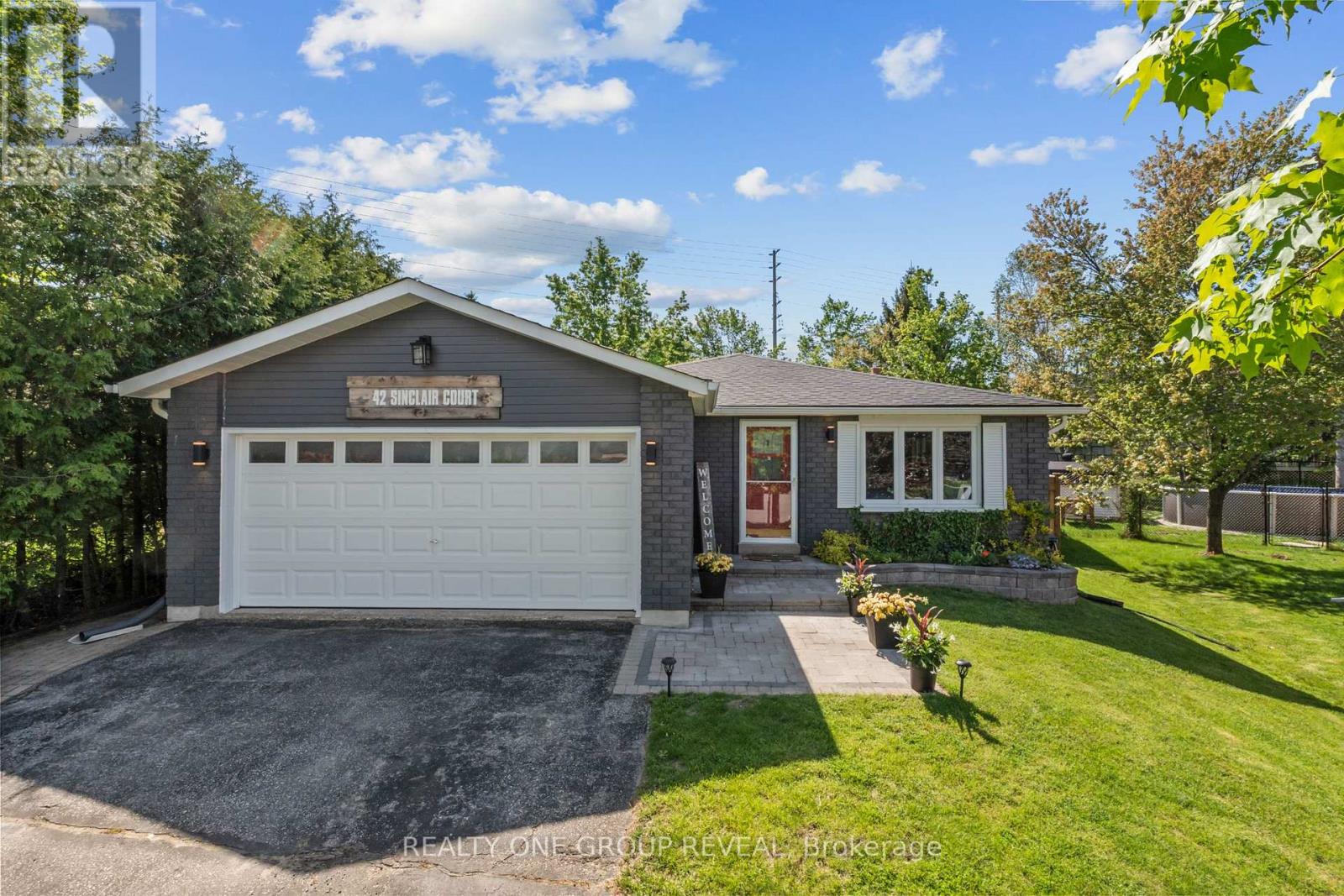 42 Sinclair Court, Barrie, Ontario  L4N 5X8 - Photo 3 - S13475042