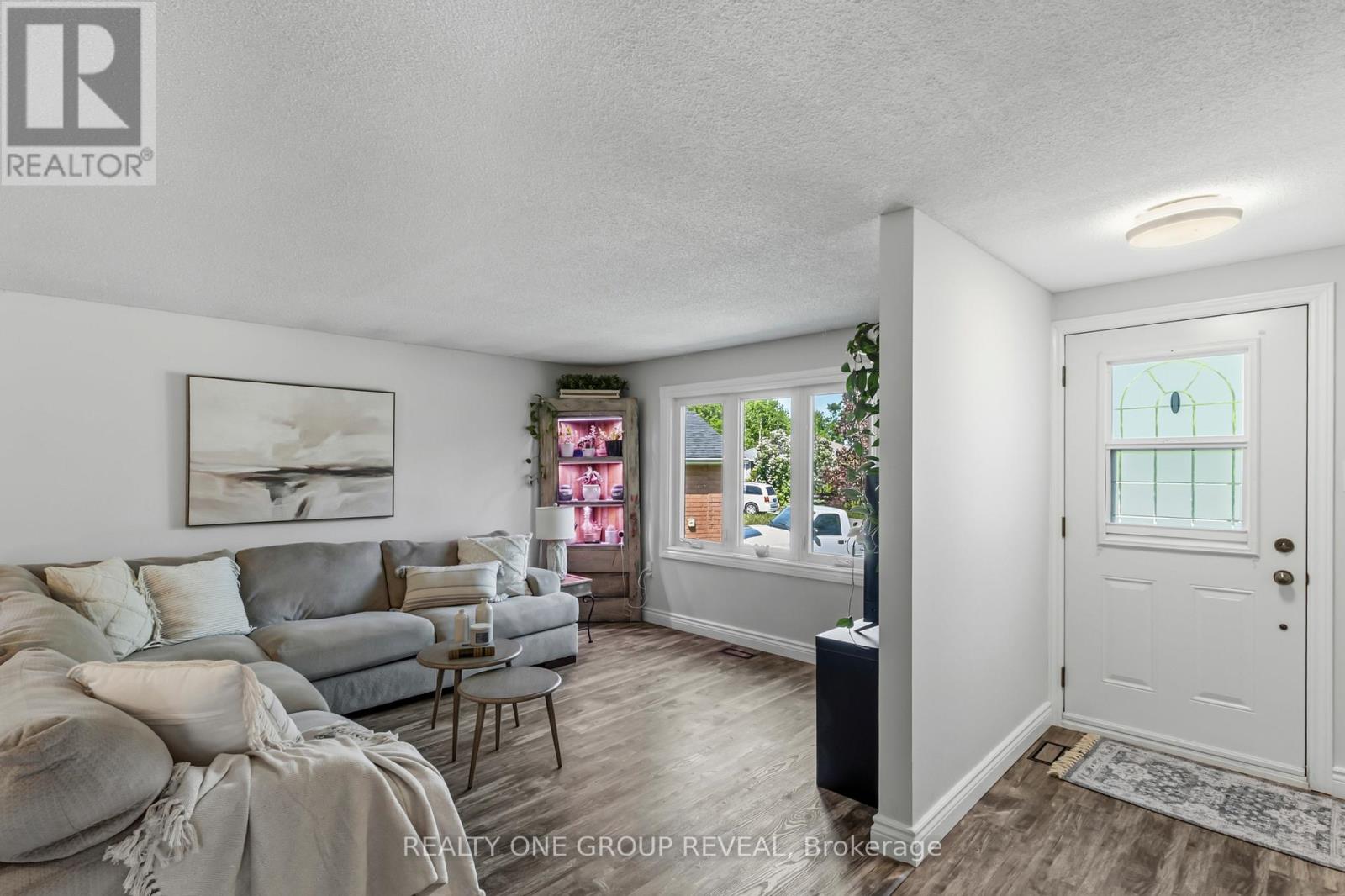 42 Sinclair Court, Barrie, Ontario  L4N 5X8 - Photo 8 - S13475042